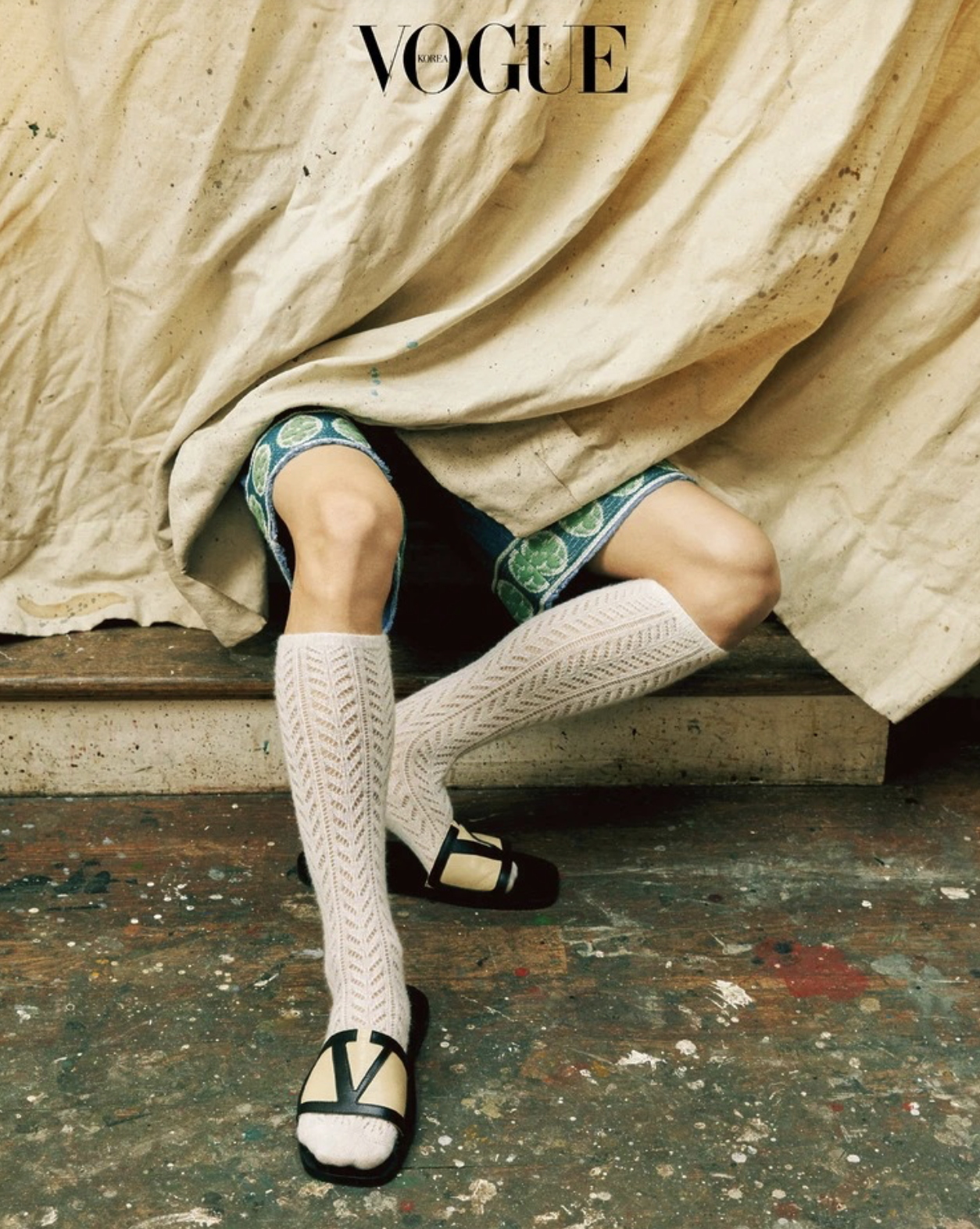 Lee-Dong-Ho-Alessandro-Valentino-Vogue-Korea-November-2024-11.png