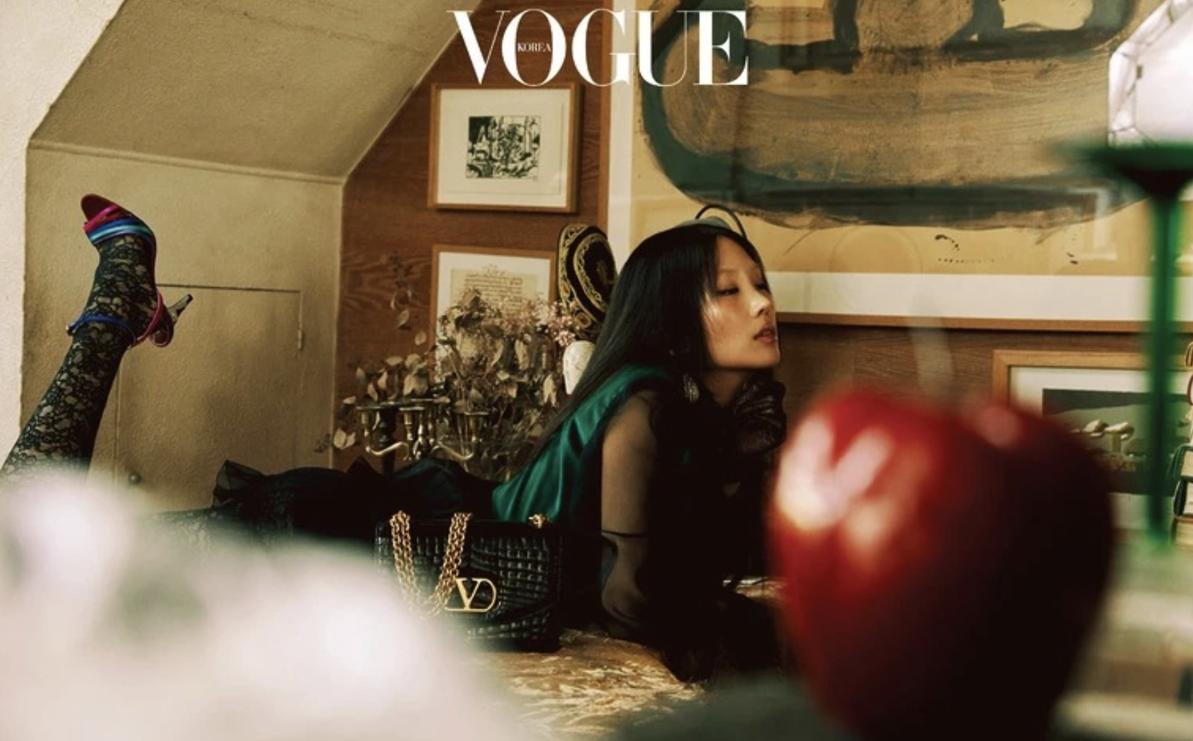 Lee-Dong-Ho-Alessandro-Valentino-Vogue-Korea-November-2024-4.png