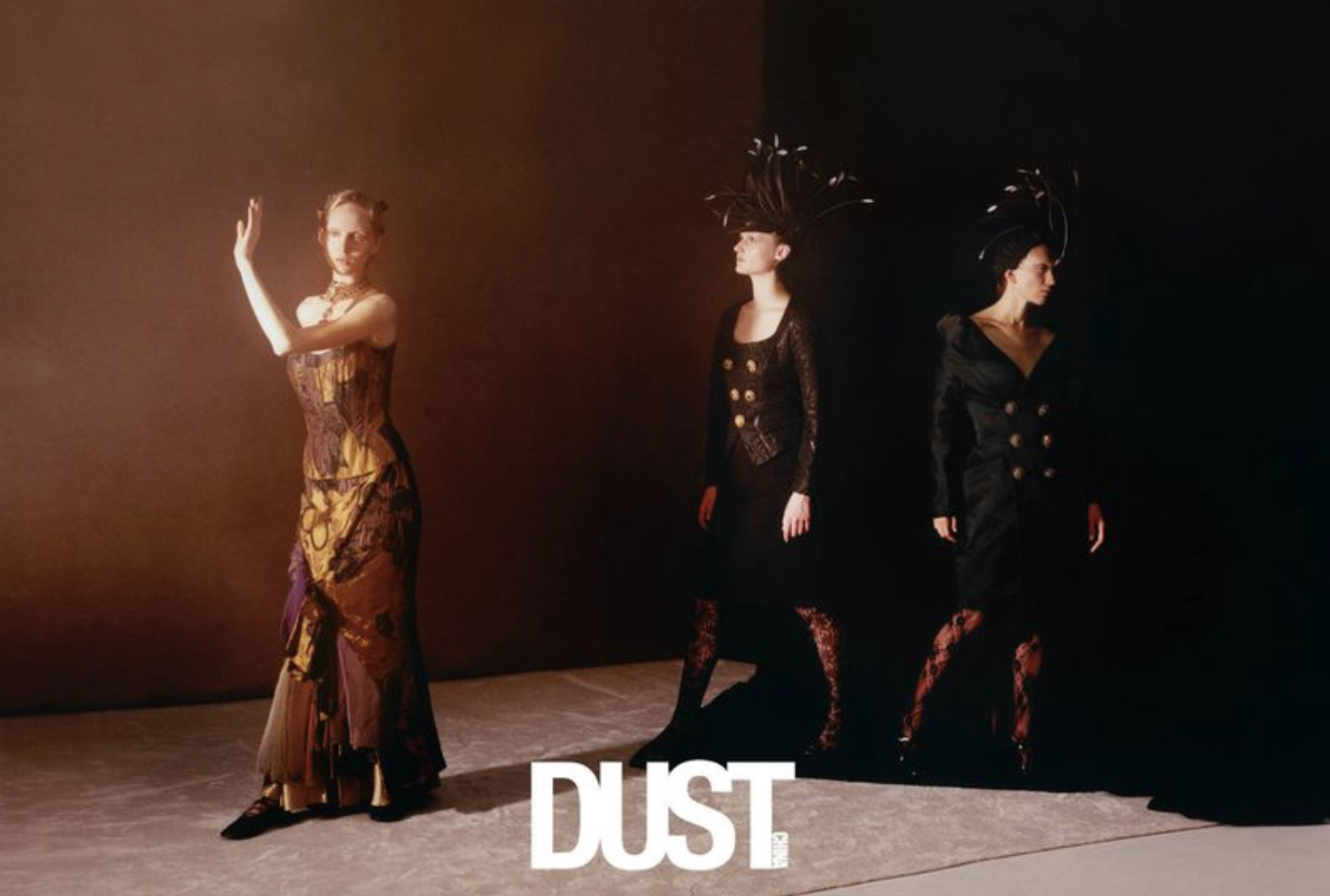 Muse-Refuse-by-Elina-Kechicheva-Dust-Magazine-China-Issue-1-9.png