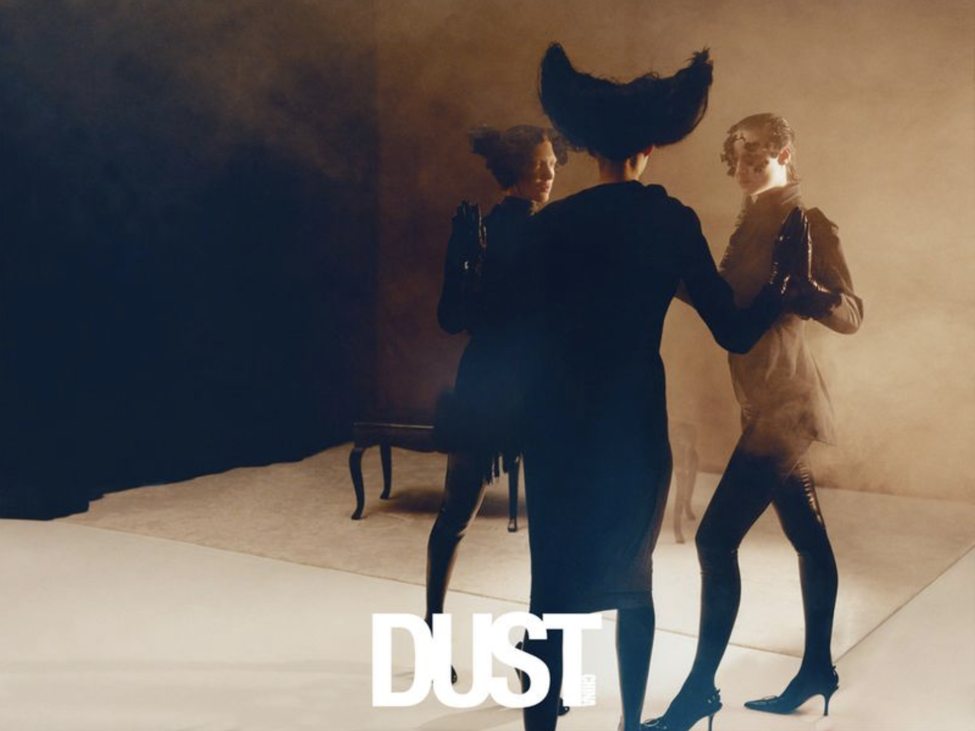 Muse-Refuse-by-Elina-Kechicheva-Dust-Magazine-China-Issue-1-12.png