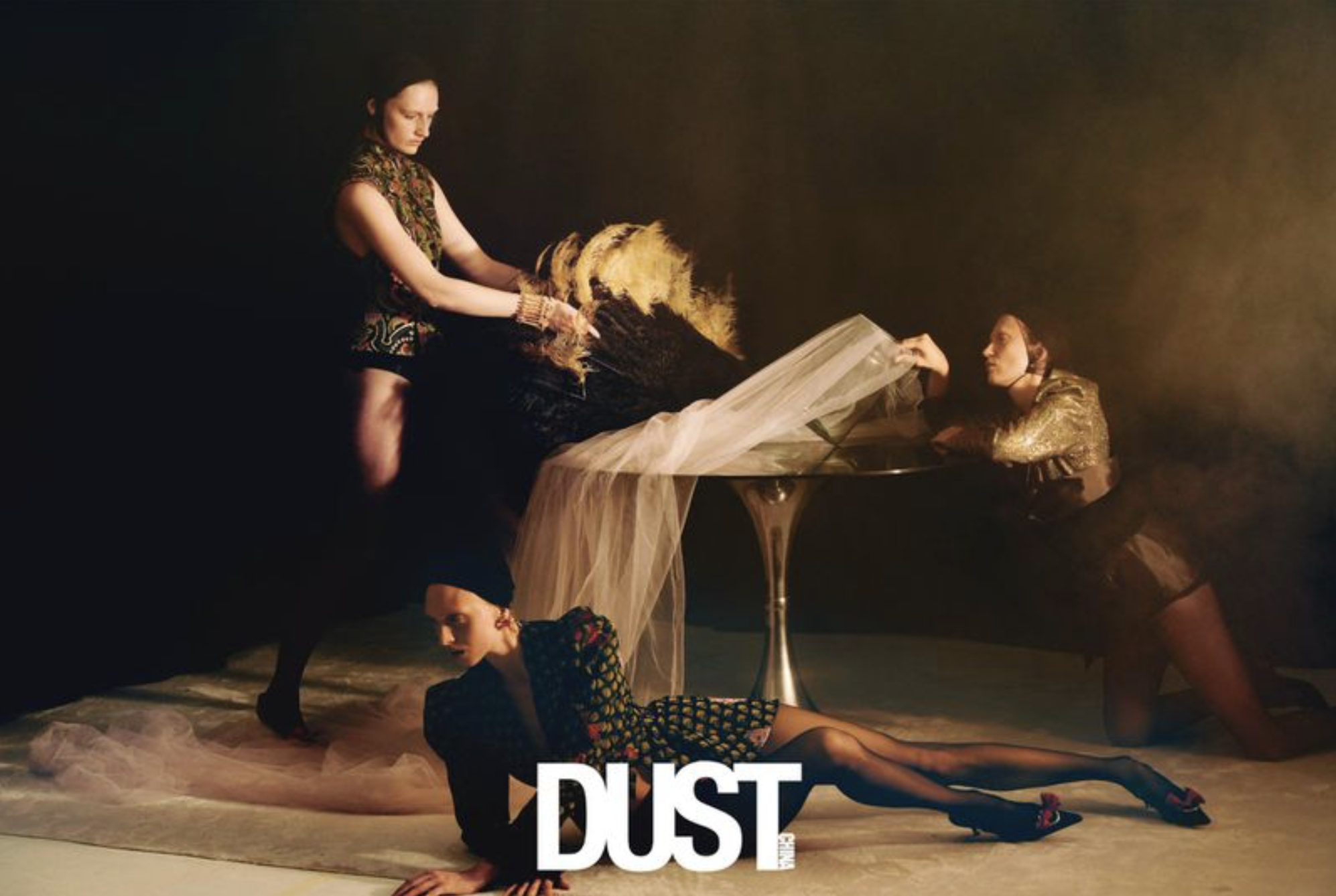 Muse-Refuse-by-Elina-Kechicheva-Dust-Magazine-China-Issue-1-1.png