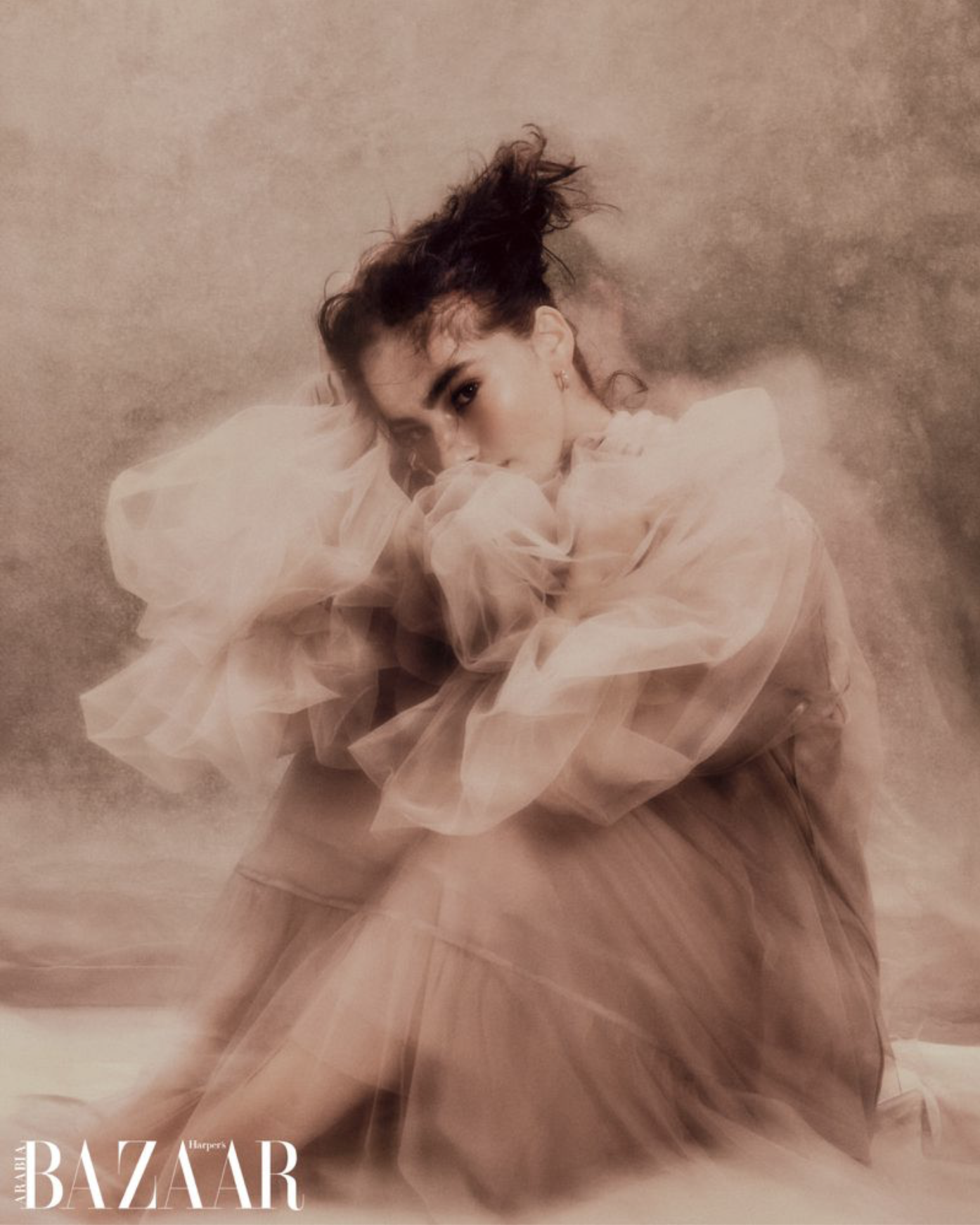 Amouage-for-Harper's-Bazaar-Arabia-October-2024-by-Esra-Sam-5.png