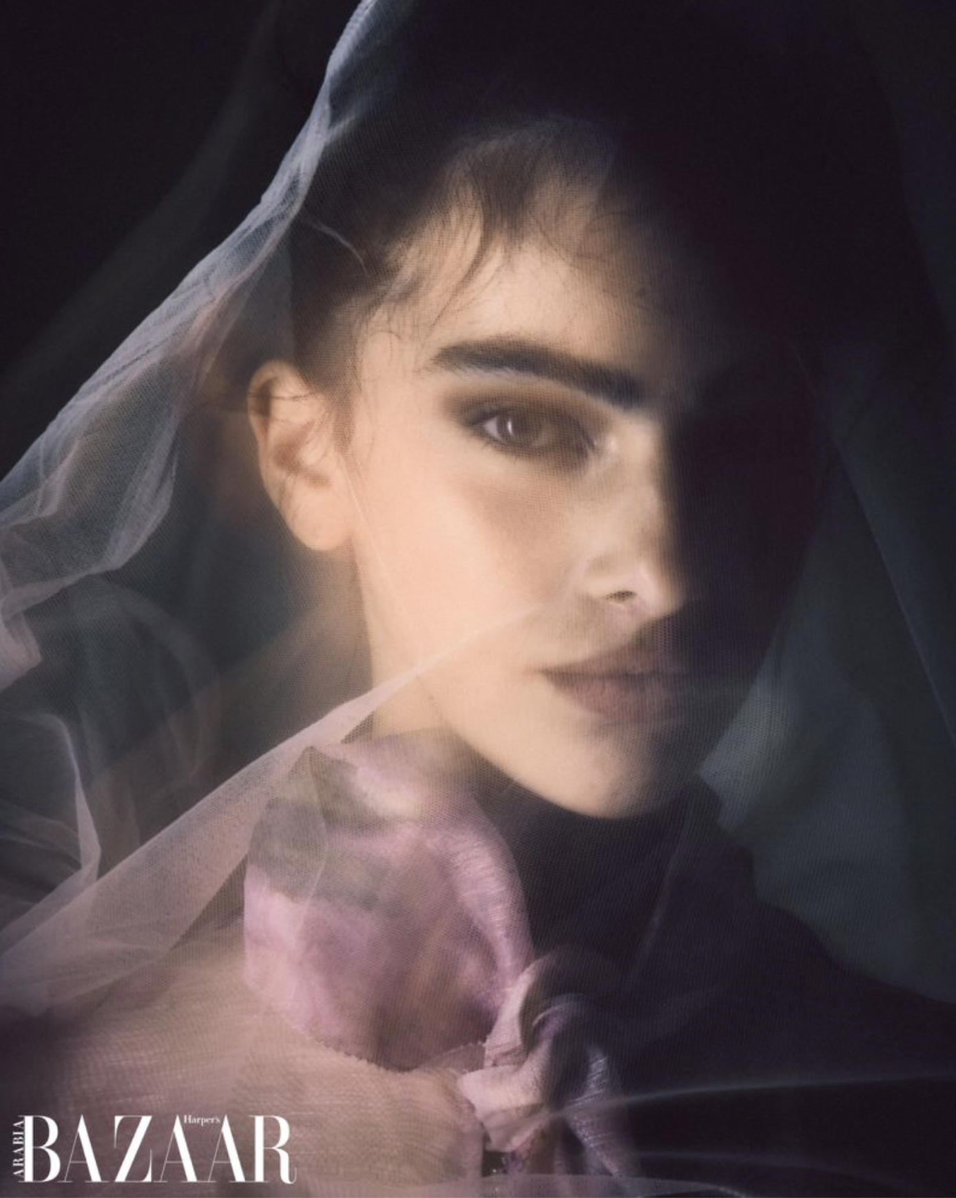 Amouage-for-Harper's-Bazaar-Arabia-October-2024-by-Esra-Sam-6.png