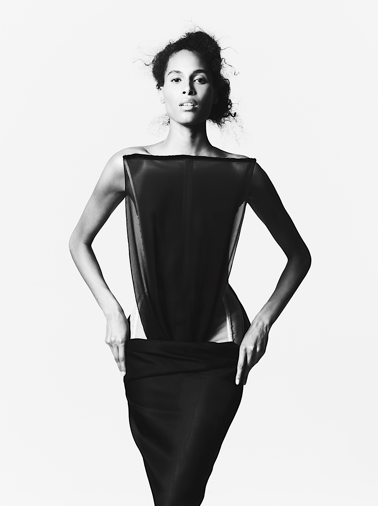 Cindy-Bruna-by-Gregorie-Alexandre-Vogue-Greece-November-2024-4.png