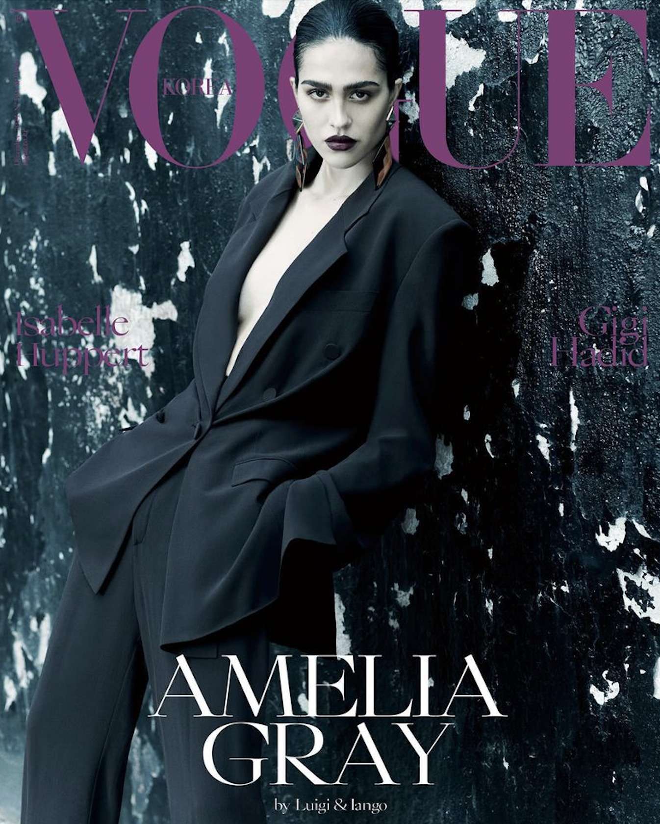 Amelia-Gray-by-Luigi-Iango-Vogue-Korea-December-2024-1.png