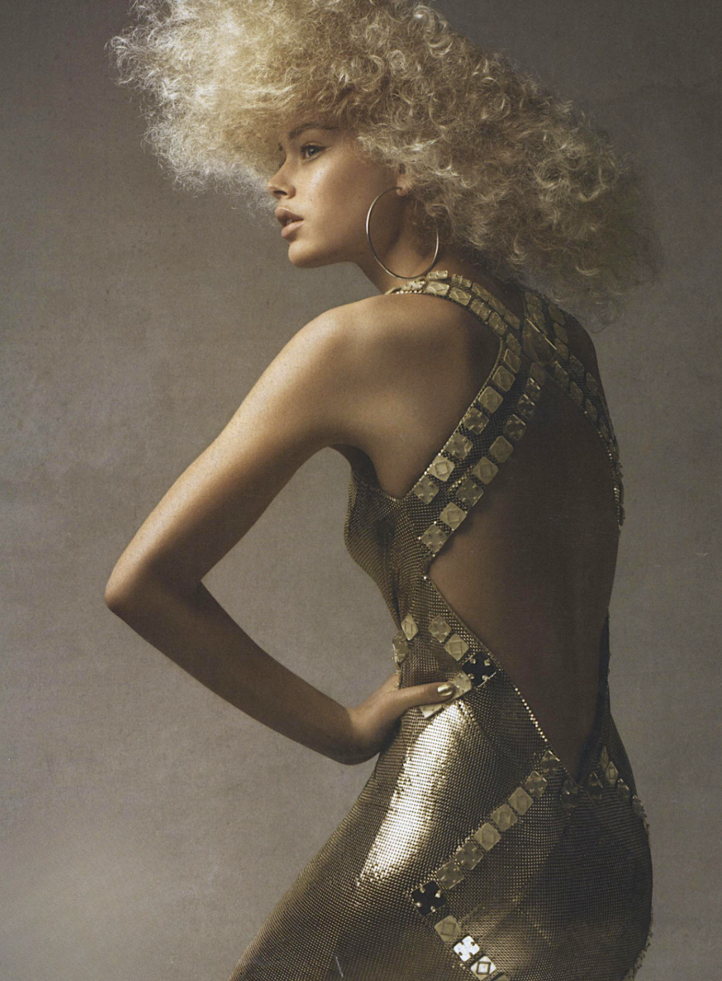 Doutzen-Kroes-by-Patrick-Demarchelier-Vogue-US-December-2007-9.png