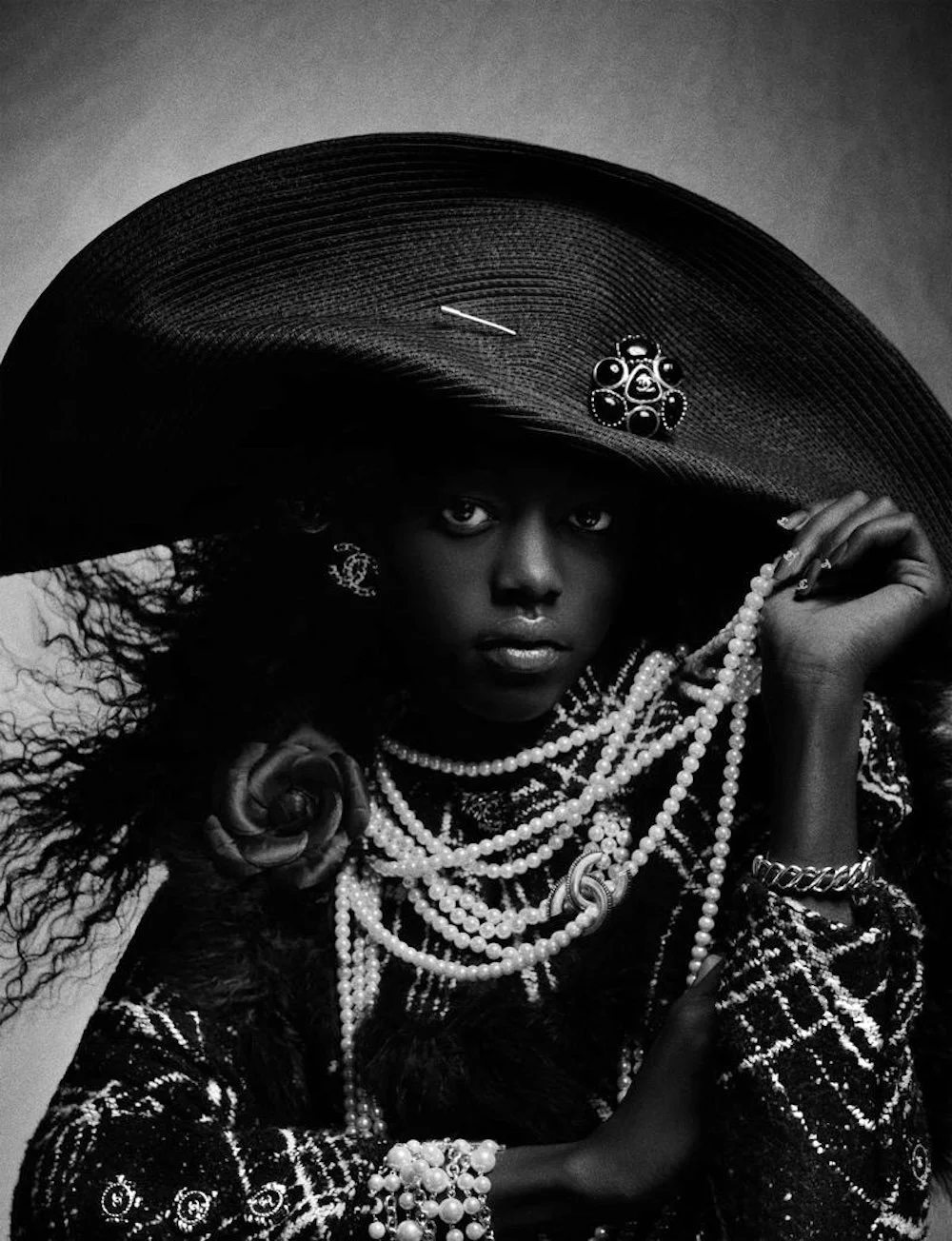 Alaato-Jazyper-by-Charlotte-Wales-Chanel-Re-Edition-Magazine-F2024-7.jpg