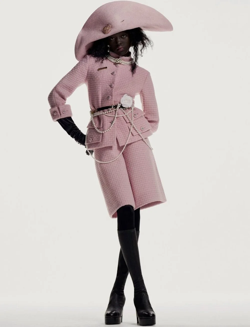 Alaato-Jazyper-by-Charlotte-Wales-Chanel-Re-Edition-Magazine-F2024-17.jpg