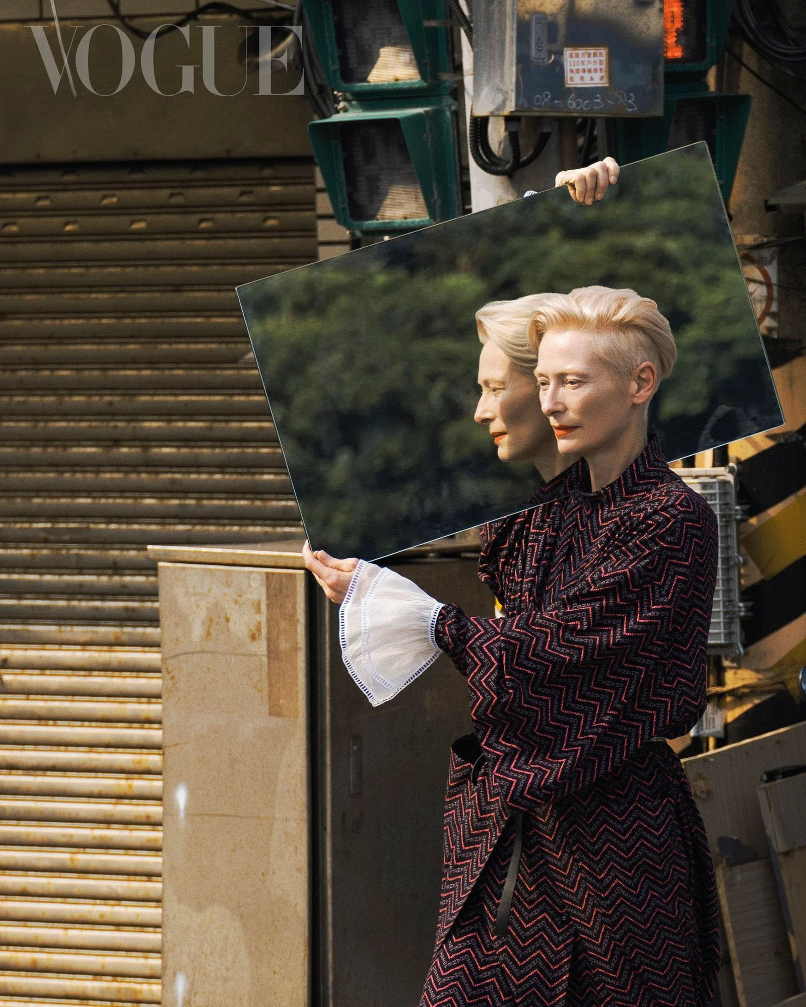 Tilda-Swinton-by-Zhong-Lin-Vogue-Taiwan-December-2024-7.jpg