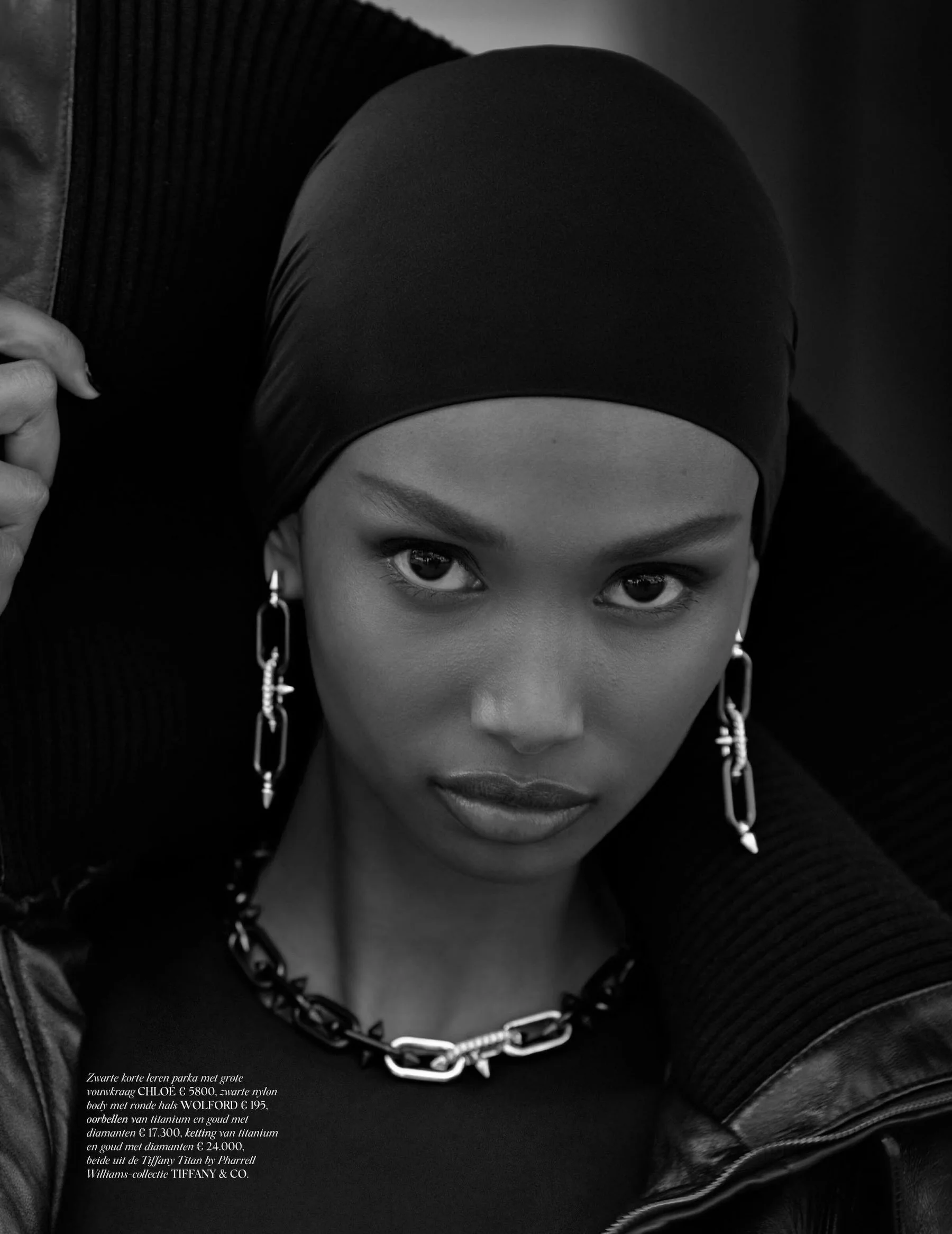 Ugbad-Abdi-and siblings-by-Wikkie-Hermkens-for Vogue-Netherlands-December-2024-26.jpg