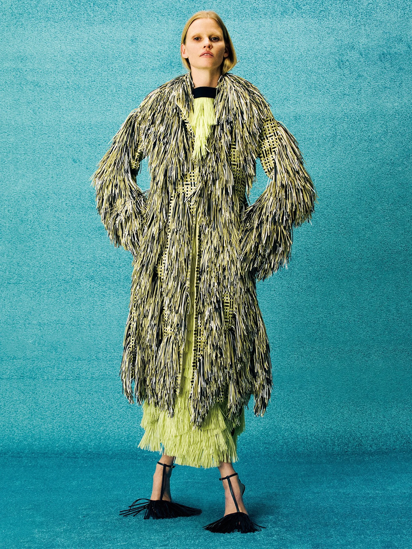 Lara-Stone-by-Julian-Song-T-Magazine-China-November-2024-7.jpg