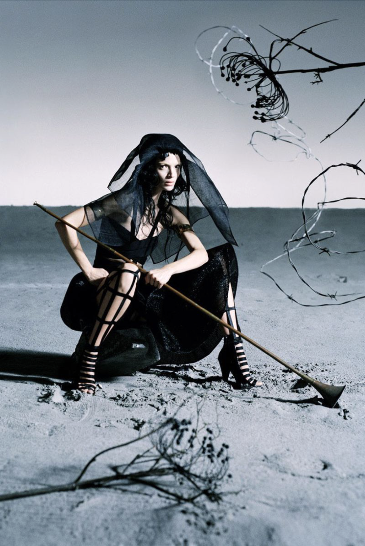 Mariacarla-Boscono-by-Tim-Walker-Vogue-Italia-March-2014-3.png
