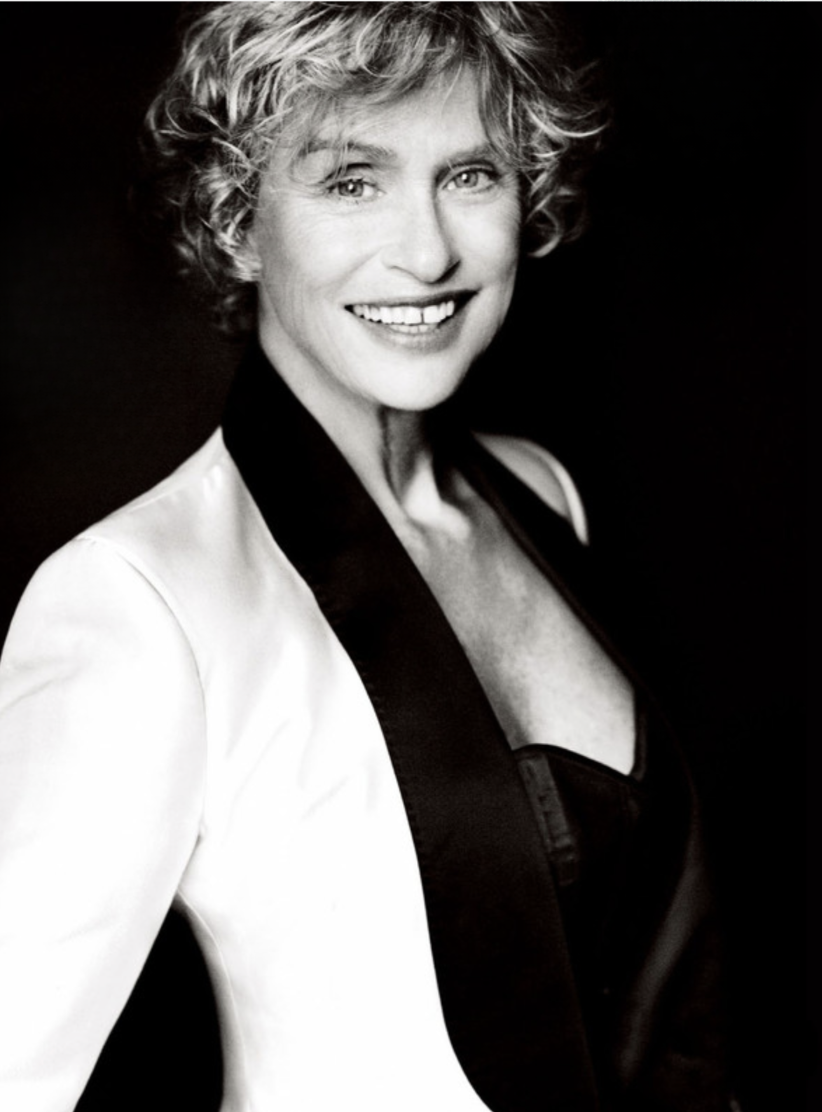 Allure-Magazine-Life-of-the-Party-December-2012-by-Mario-Testino-16.png