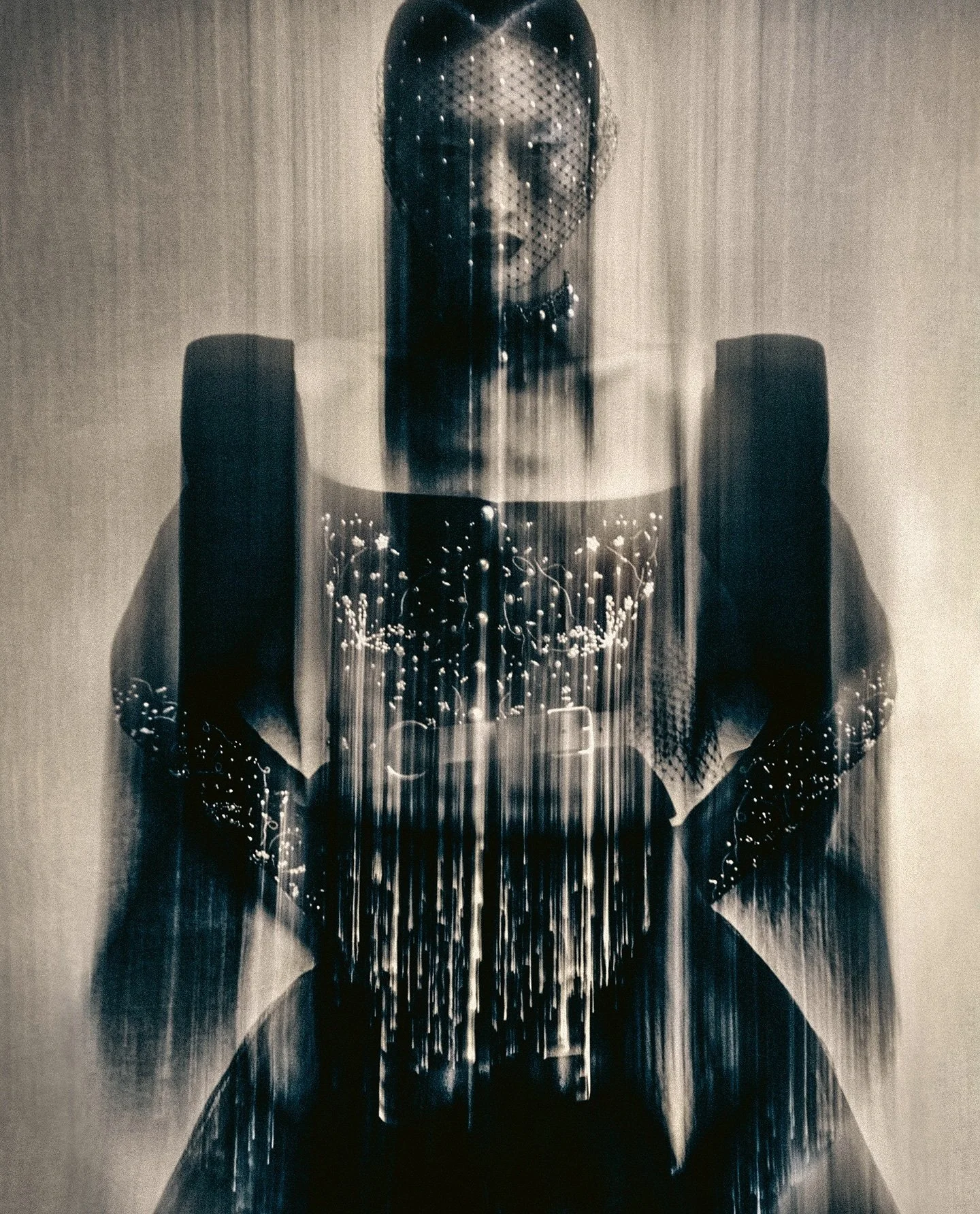 Yilan-Hua-by-Luka-Booth-Vogue-Czech-December-2024-3.jpg
