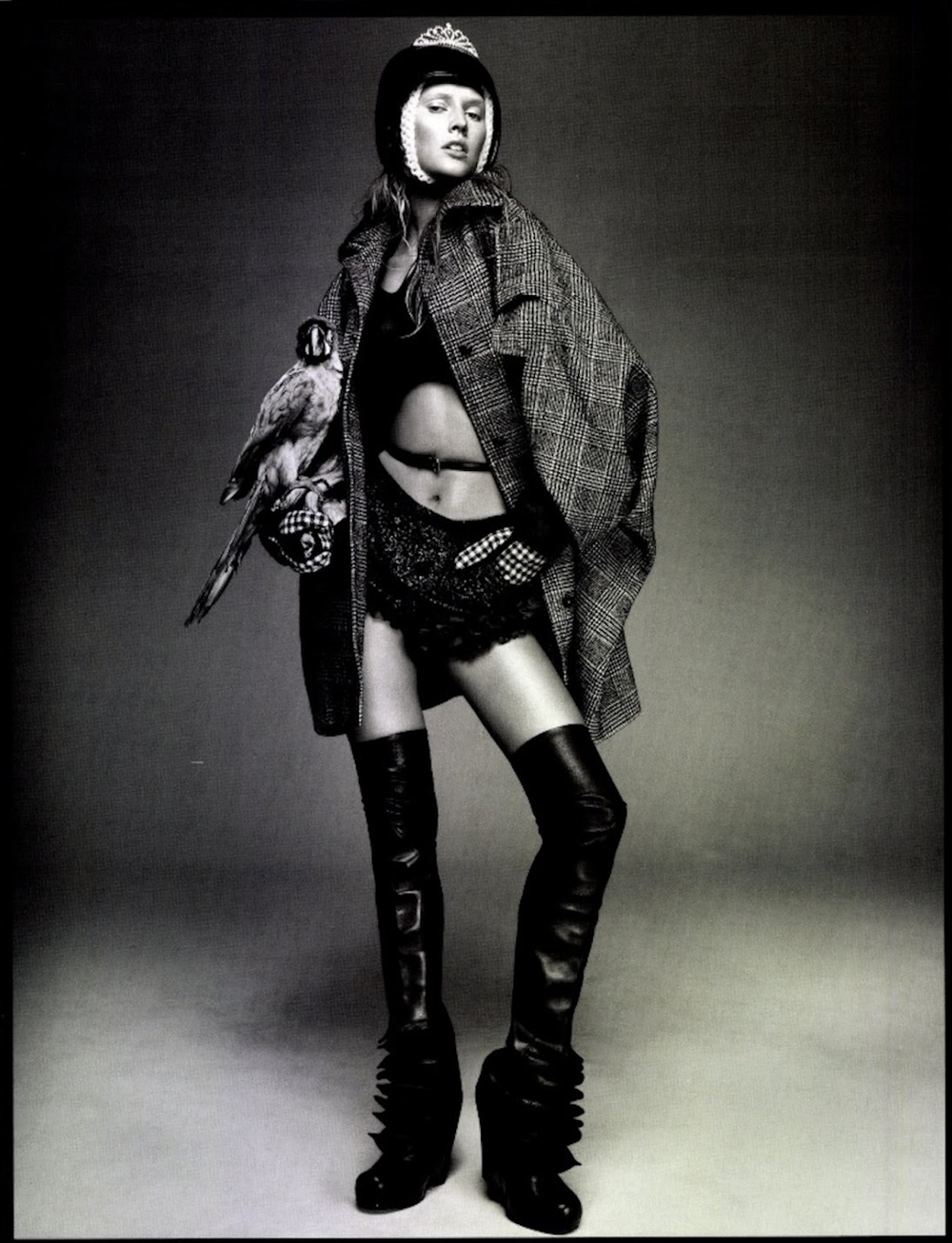 Toni-Garrn-by-Greg-Kadel-Numero-128-November-2011-11.png