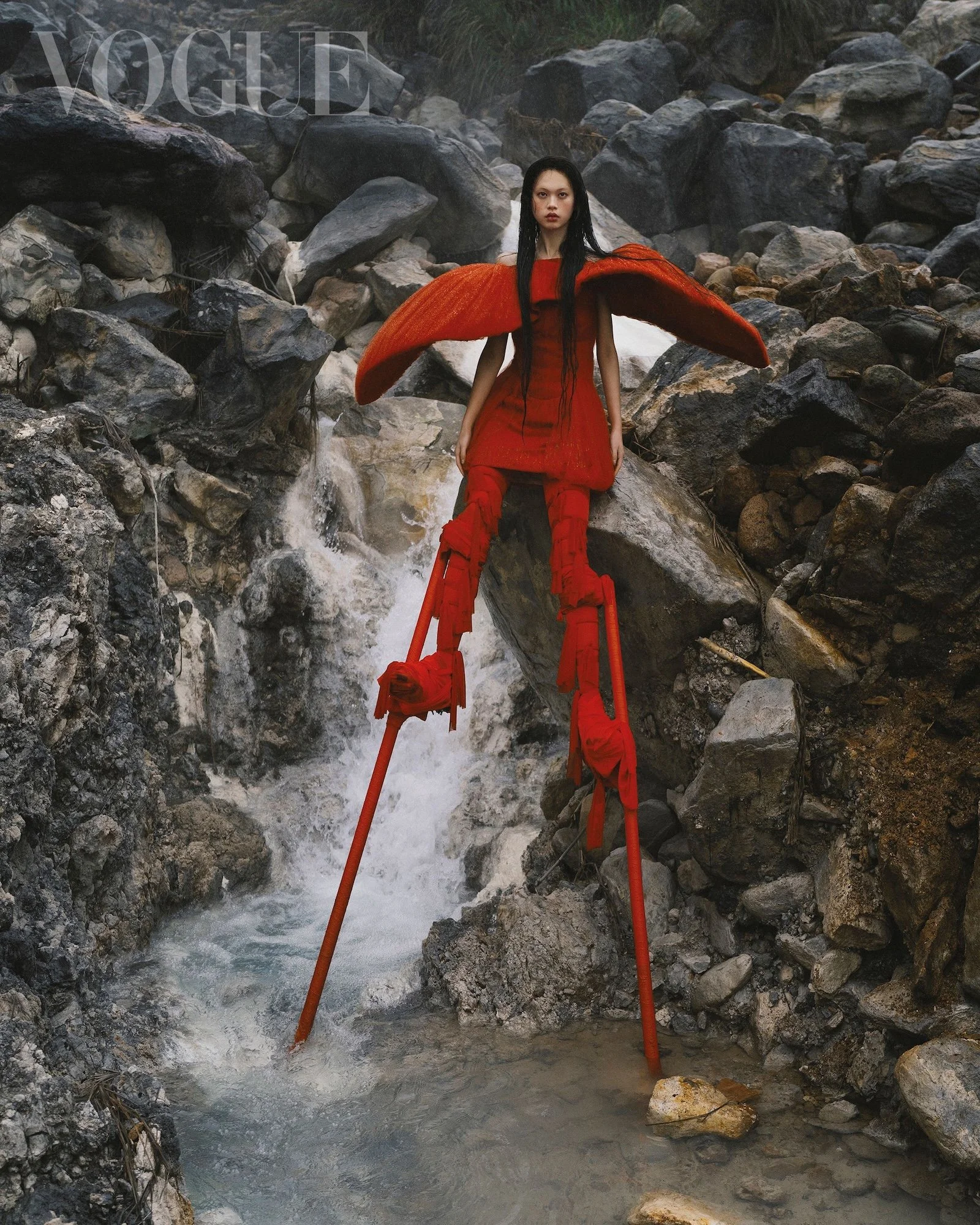 Zoe-Fang-by-Zhong-Lin-Vogue-Taiwan-January- 2025-10.jpg