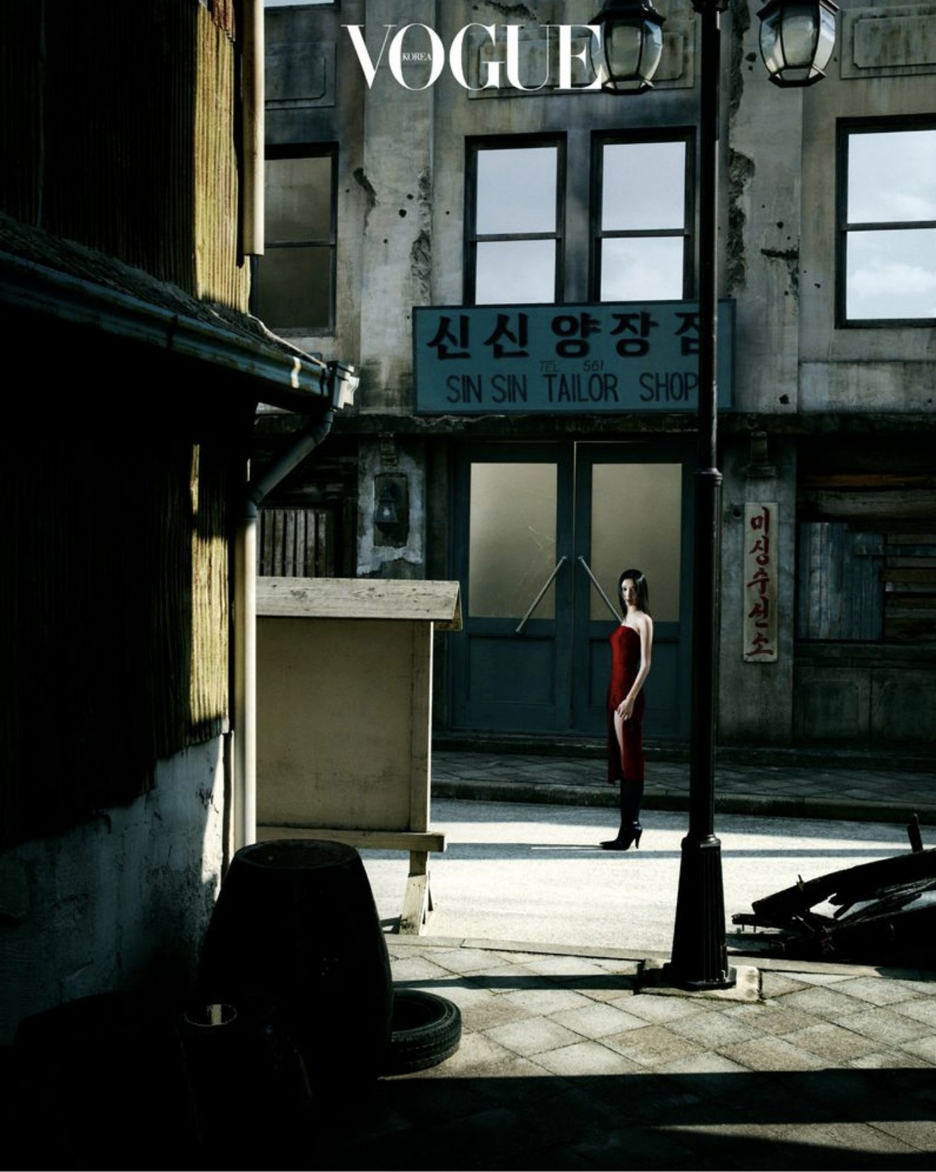 Sunghee-Kim-by-Less-Kim-Tae-Kyun-Vogue-Korea-January-2025-13.png
