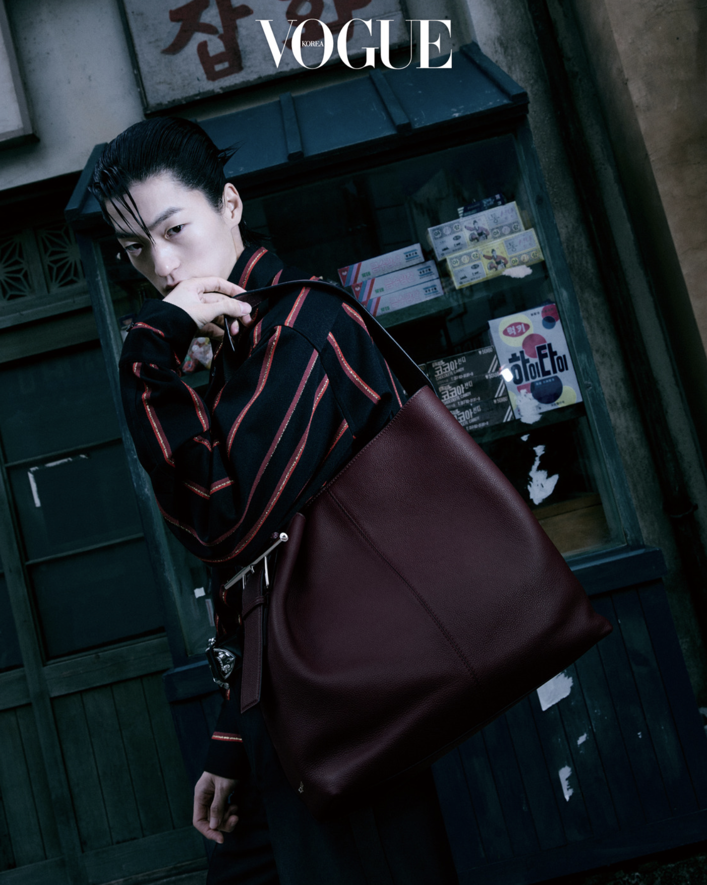 Sunghee-Kim-by-Less-Kim-Tae-Kyun-Vogue-Korea-January-2025-1.png