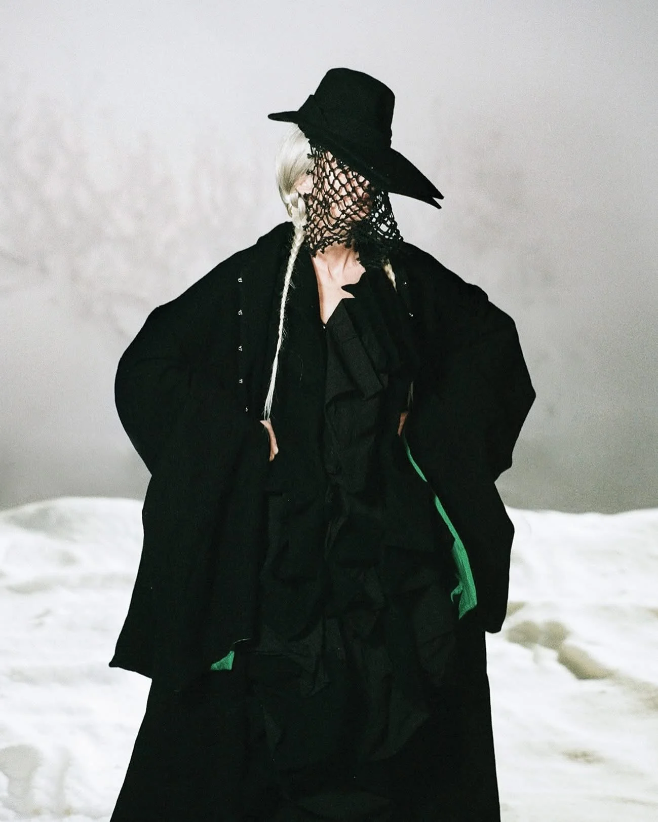Georgina-Grenville-by-Fabrizio-del-Rincon-Vogue-Adria-Winter-2025-6.jpeg