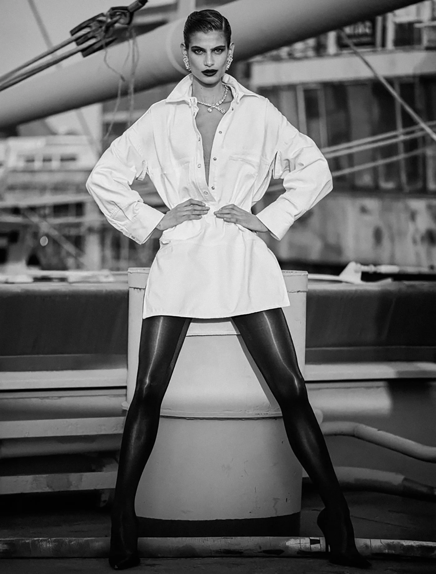 Anthi-Fakidari-by-Thanassis-Krikis-Vogue-Greece-January-2025-8.jpg
