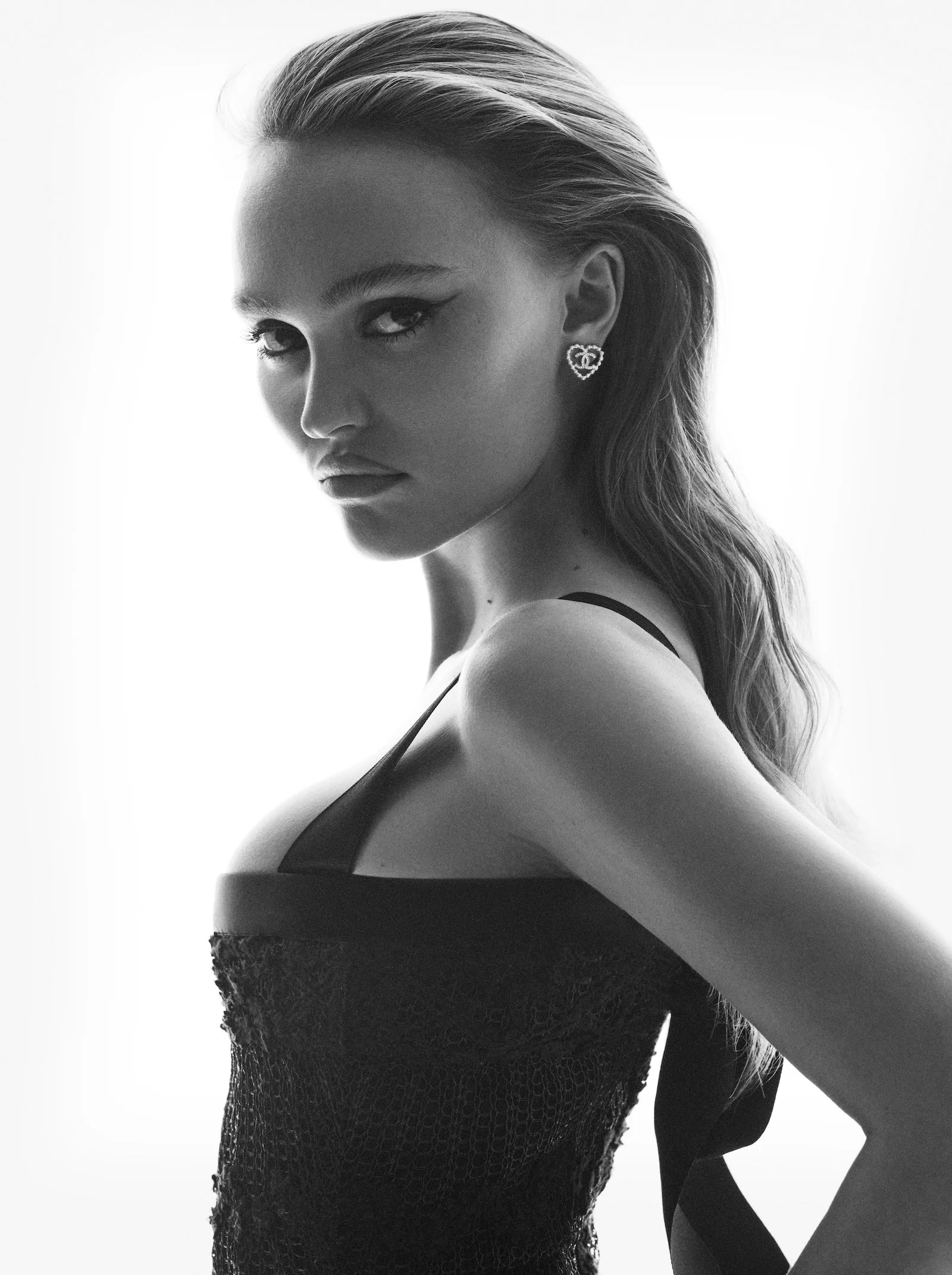 Lily-Rose-Depp-by-Karim-Sadli-Bazaar-UK-February-2025-3.jpg