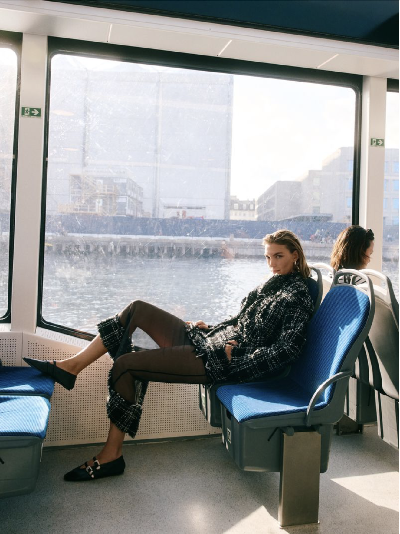Arizona-Muse-by-Hasse-Nielsen-Vogue-Scandinavia-October-2024-10.png