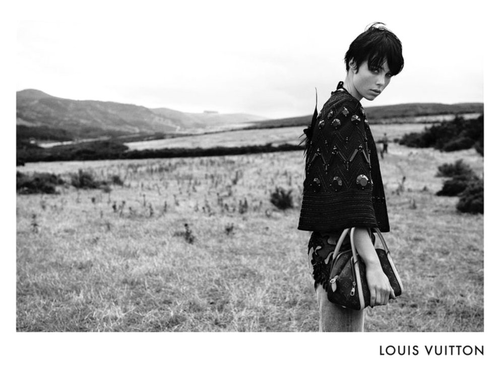 Louis-Vuitton-Spirit-of-Travel-Campaign-by-Peter-Lingbergh-11.png