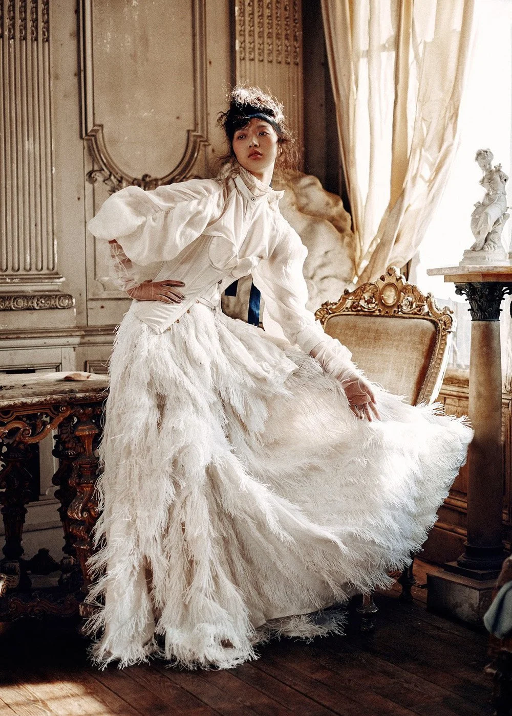 tian-yi-by-kiki-xue-harpers-bazaar-china-may-2015-5.jpg
