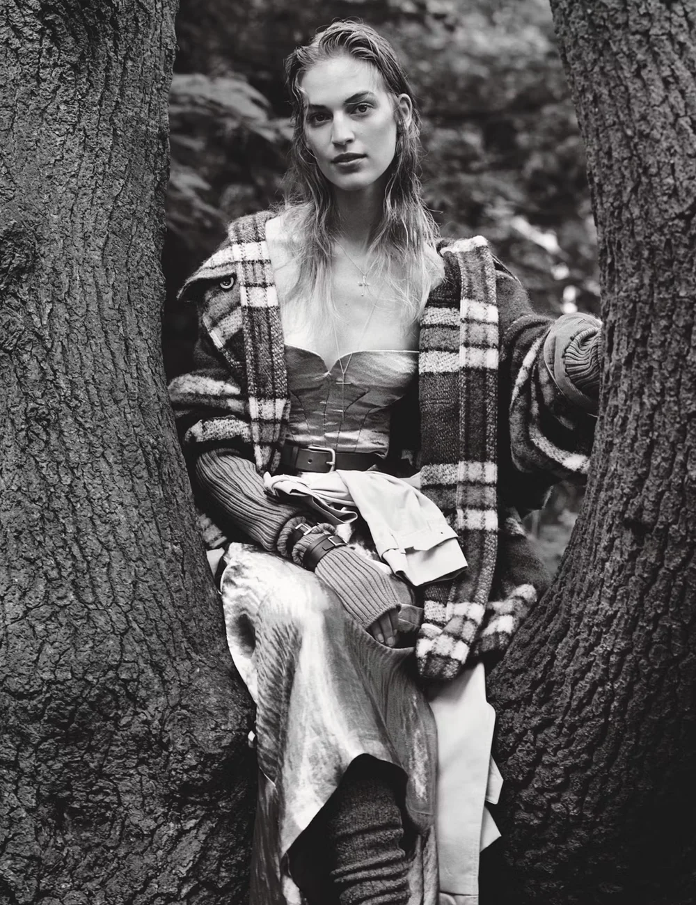 Alasdair-McLellan-Escape-W-Magazine-September-2017-10.jpeg