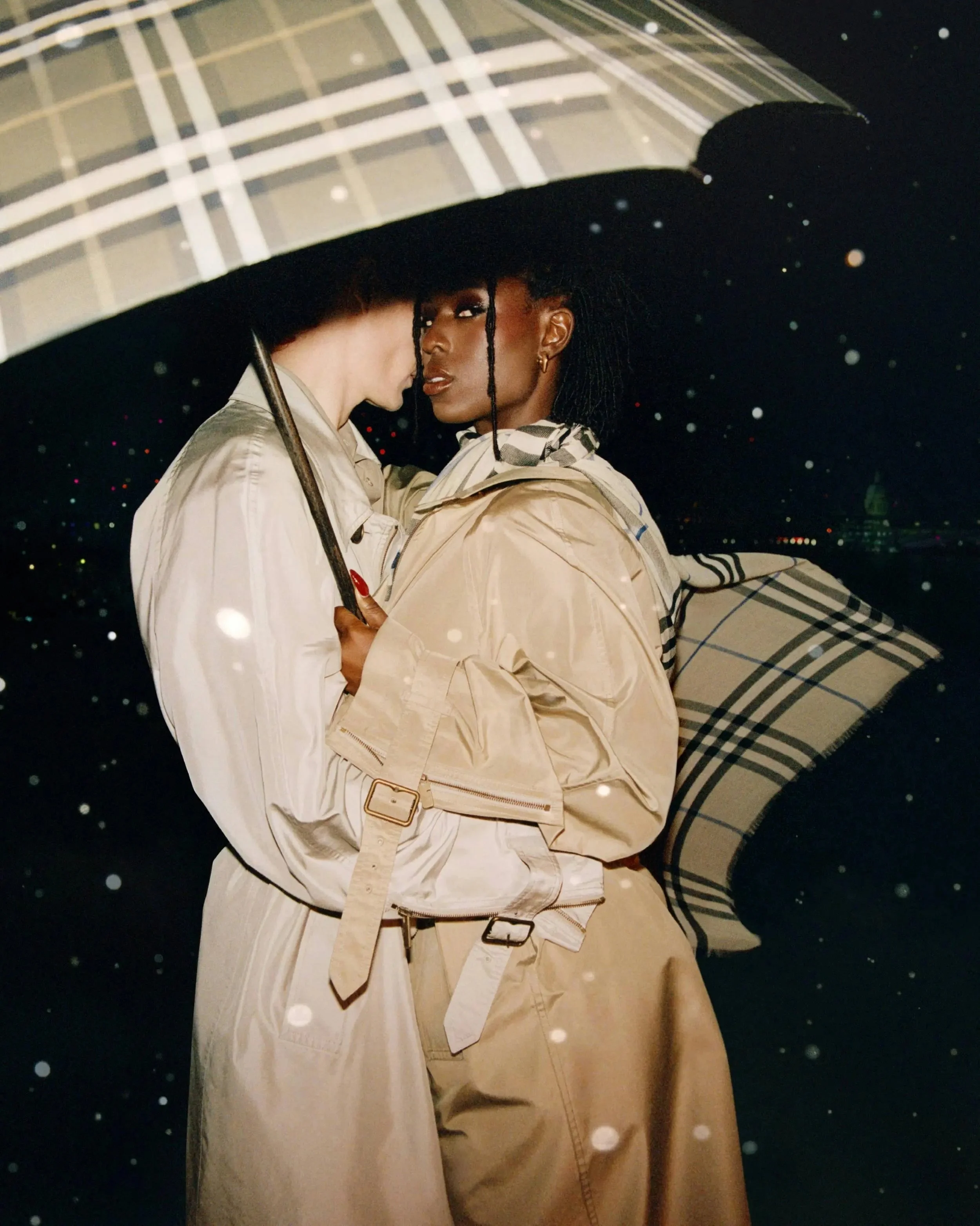 Burberry-London-in-Love-February-2025-Campaign-26.jpeg