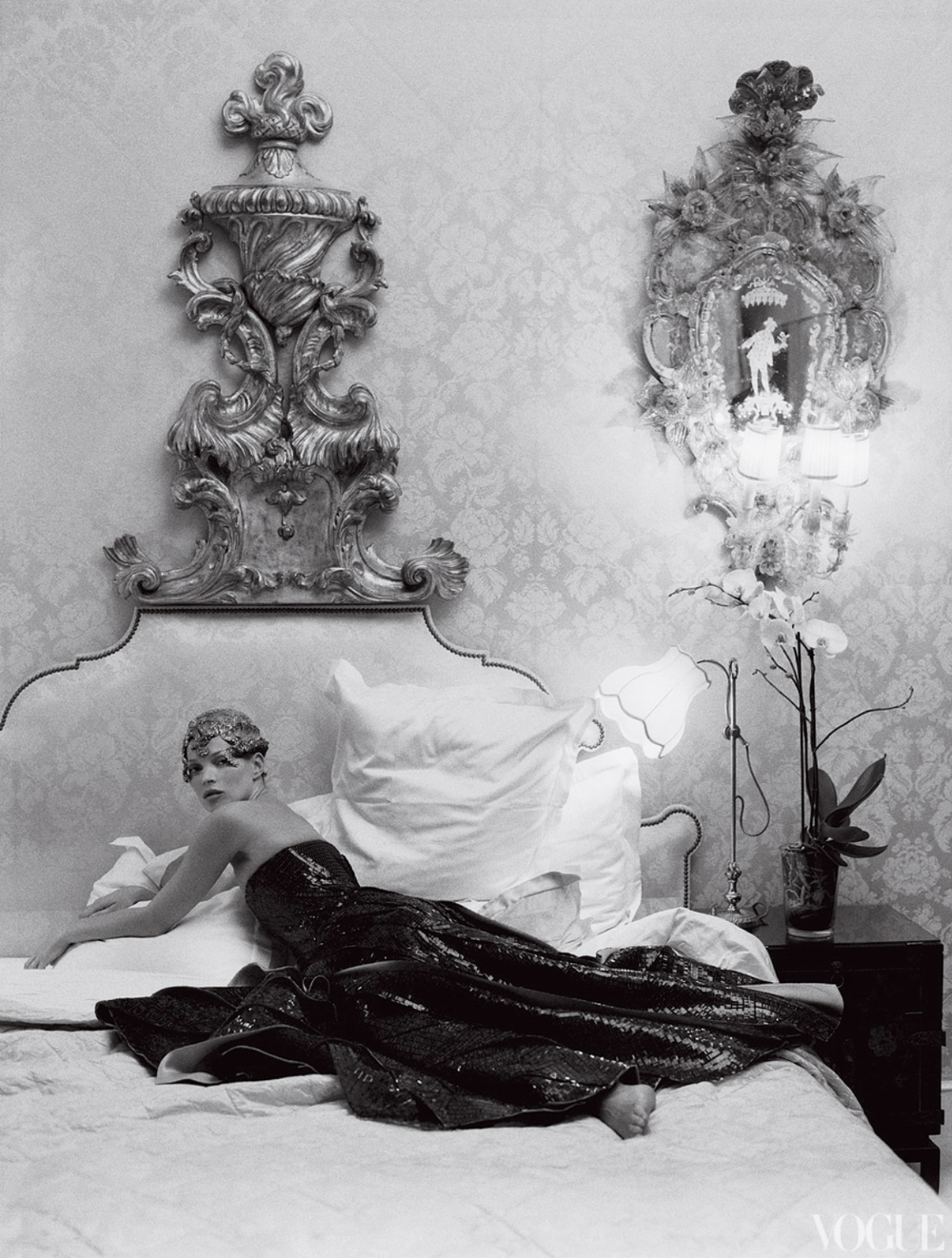American-Vogue-Checking-Out-Ritz-Hotel-by-Tim-Walker-April-2012-10.png
