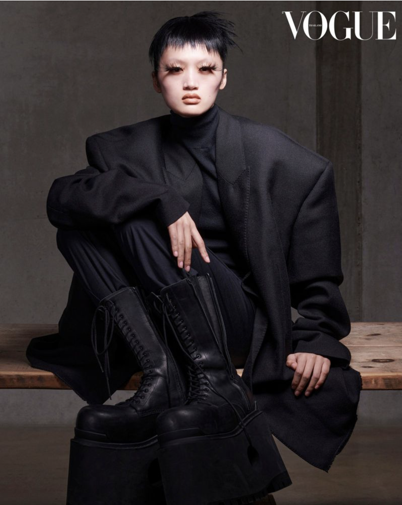 Yilan-Hua-by-Damian-Foxe-Vogue-Thailand-February-2025-10.png
