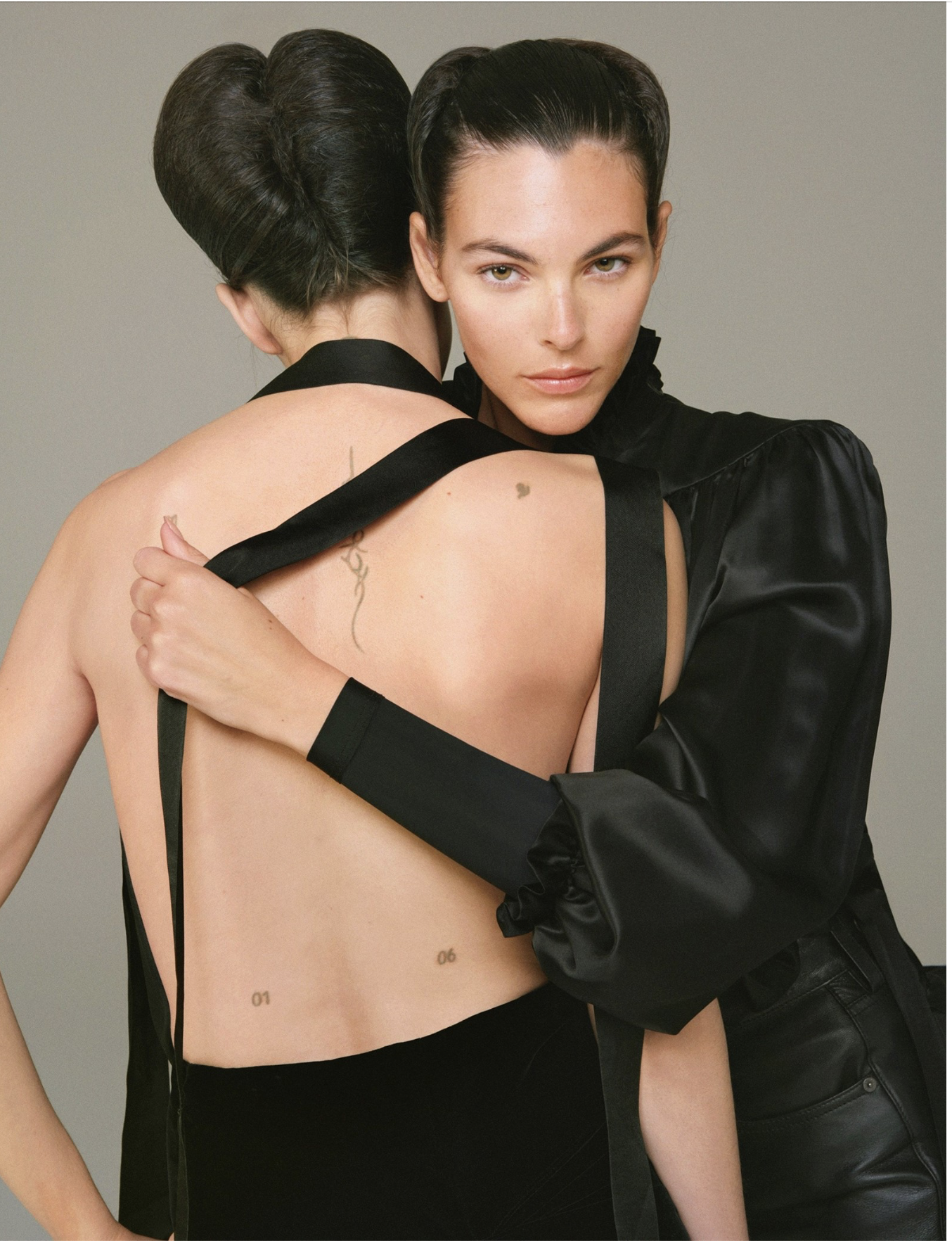 Vittoria-Ceretti-in-Balenciaga-by-Brianna-Capozzi-Self-Service-Magazine-22-2025-9.png