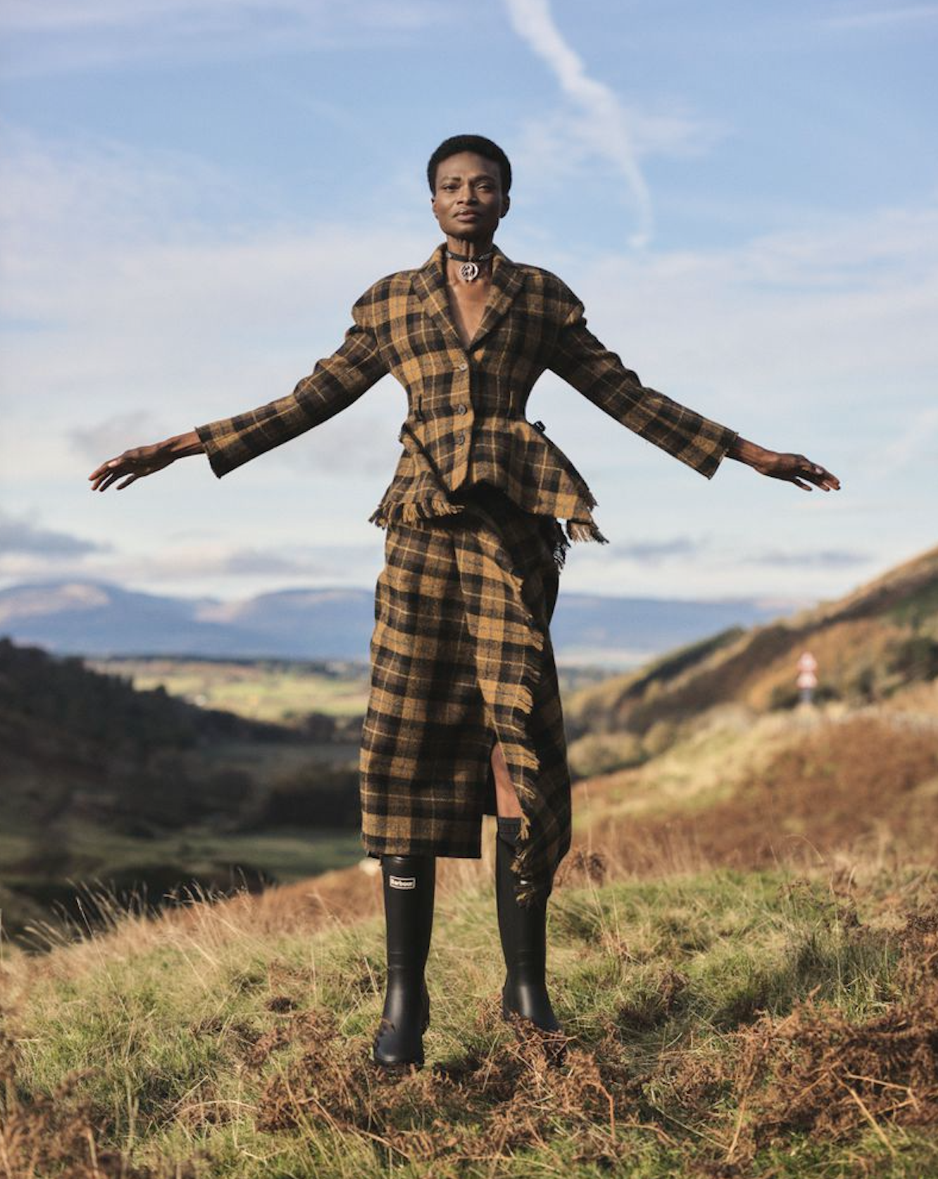 Debra-Shaw-in-Dior-in-Scotland-Grazia-Luxe-Winter-2025-4.png