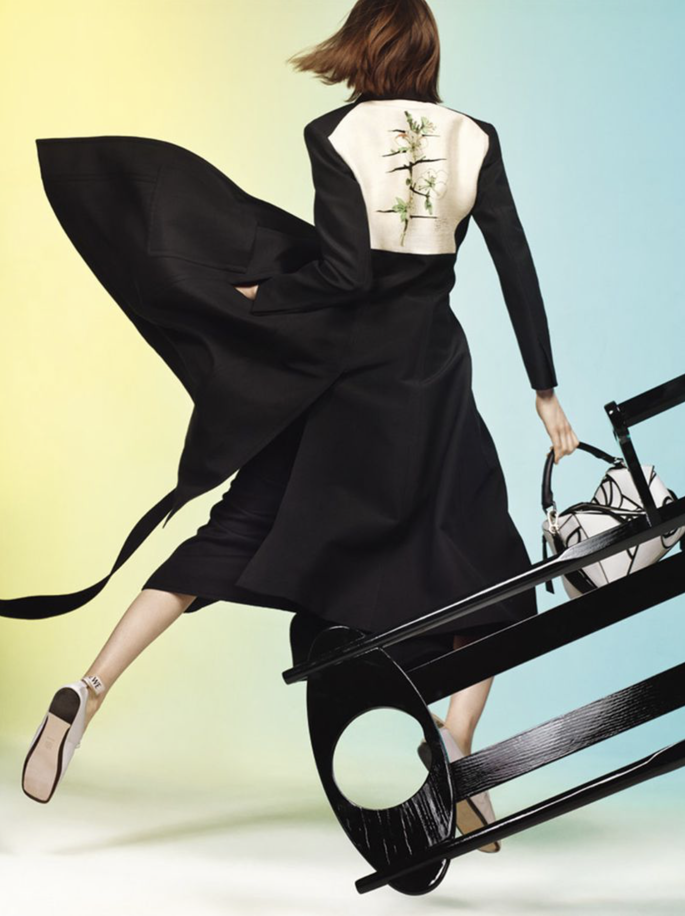 Loewe-Mackintosh-Collection-2018-by-Craig-McDean-11.png
