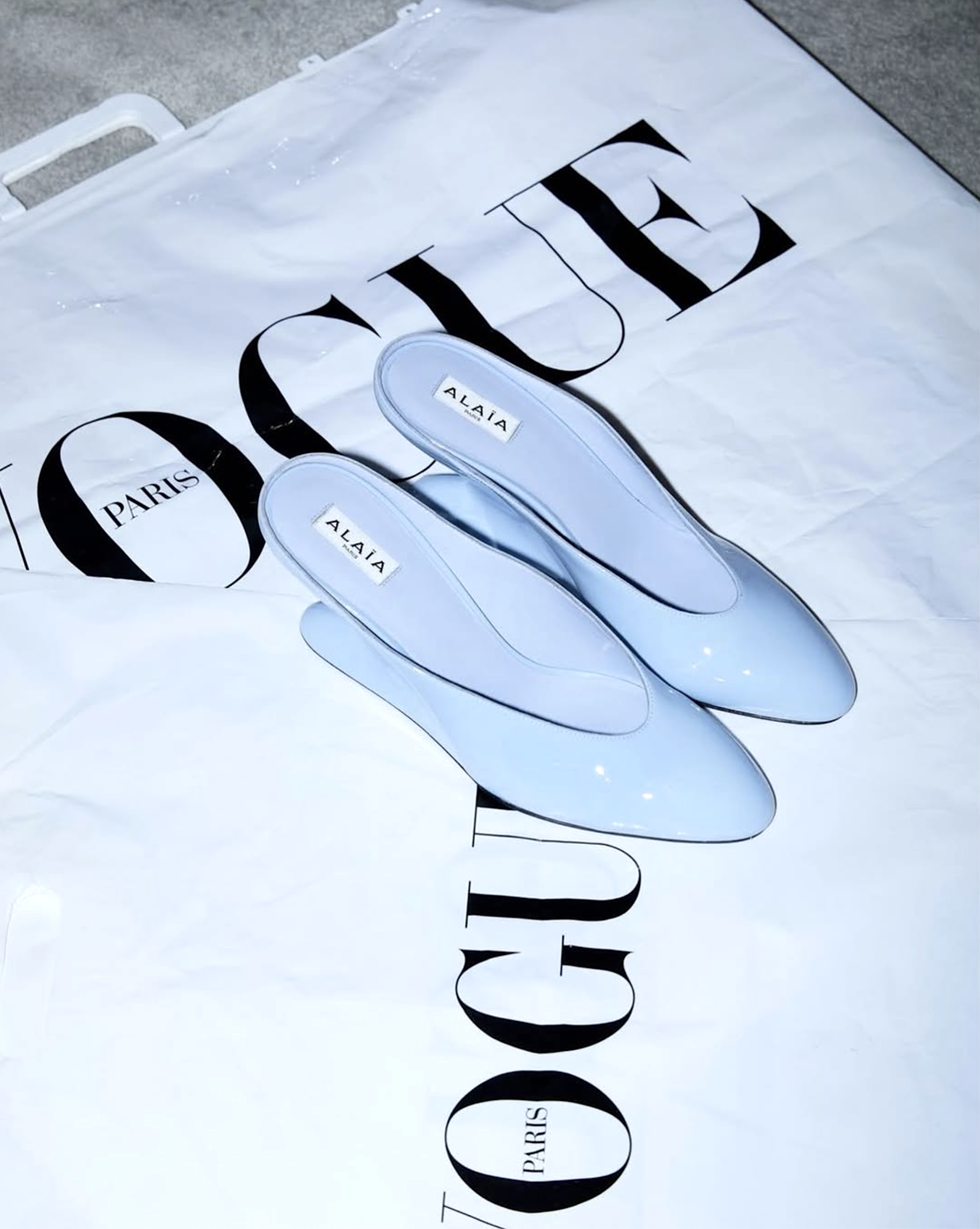 Vittoria-Ceretti-by-Carin-Backoff-Vogue-France-April-2025-Cover-14.png