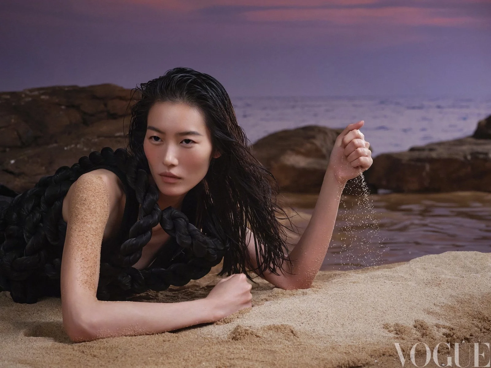 Liu-Wen-by-Sean-Seng-Vogue-China-April-2025-10.jpg
