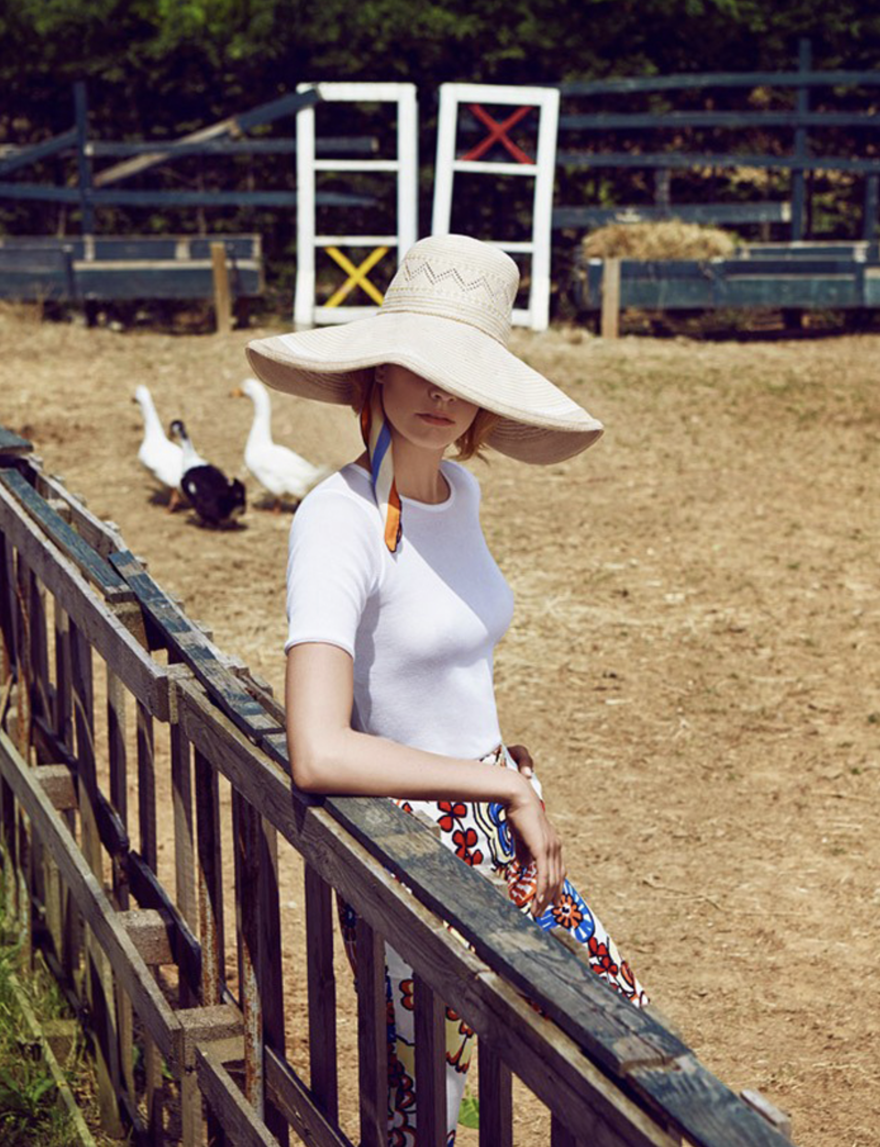 Manon-B-by-Koray-Parlak-ELLE Turkey-2015-9.png