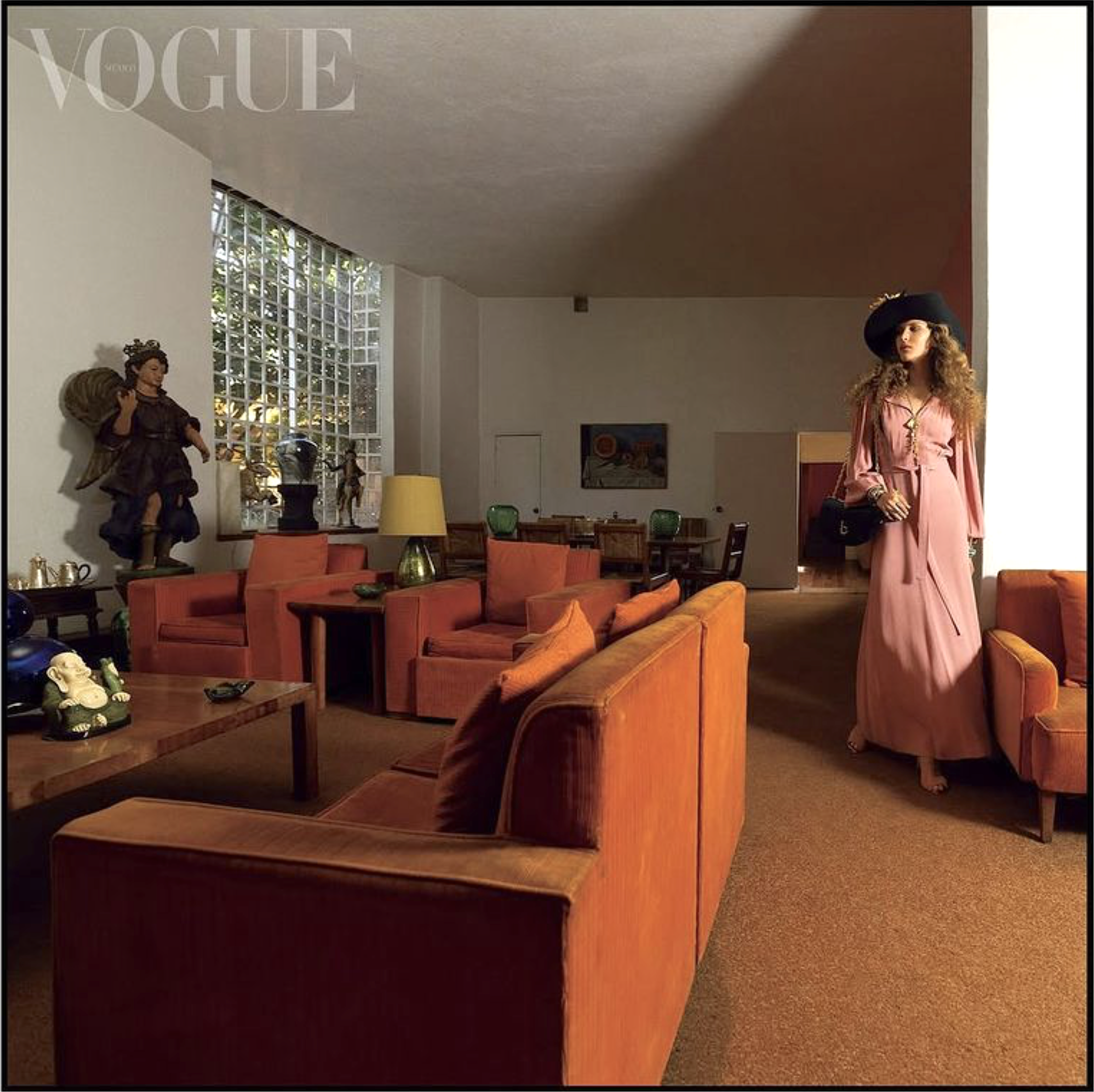Angelina-Kendall-by-Inez0and-Vinoodh-Vogue-Mexico-April-2025-22.png