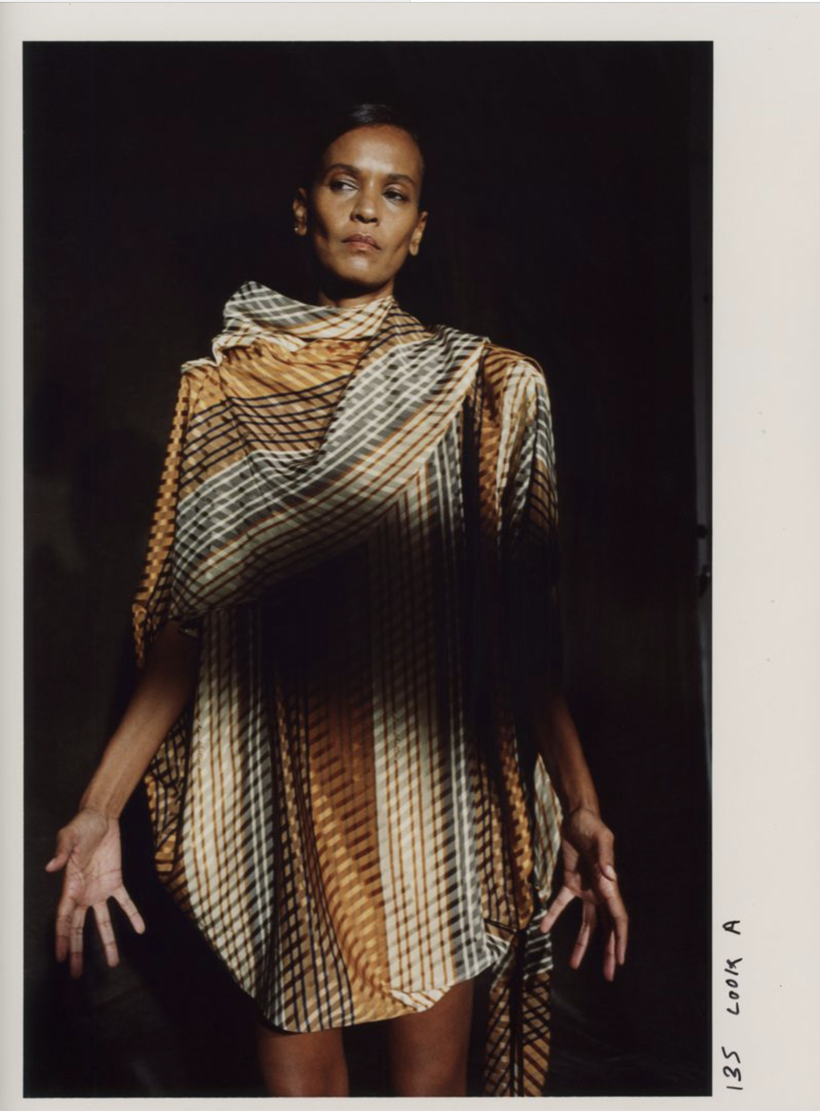 Liya-Kebede-by-Suffo-Moncloa-Dust-China-Issue-02-2025-9.png
