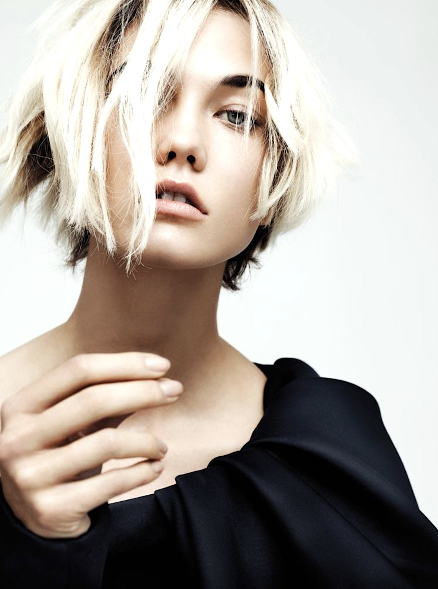 Karlie-Kloss-by-Gregory-Harris-Interview-September-2013-6.png