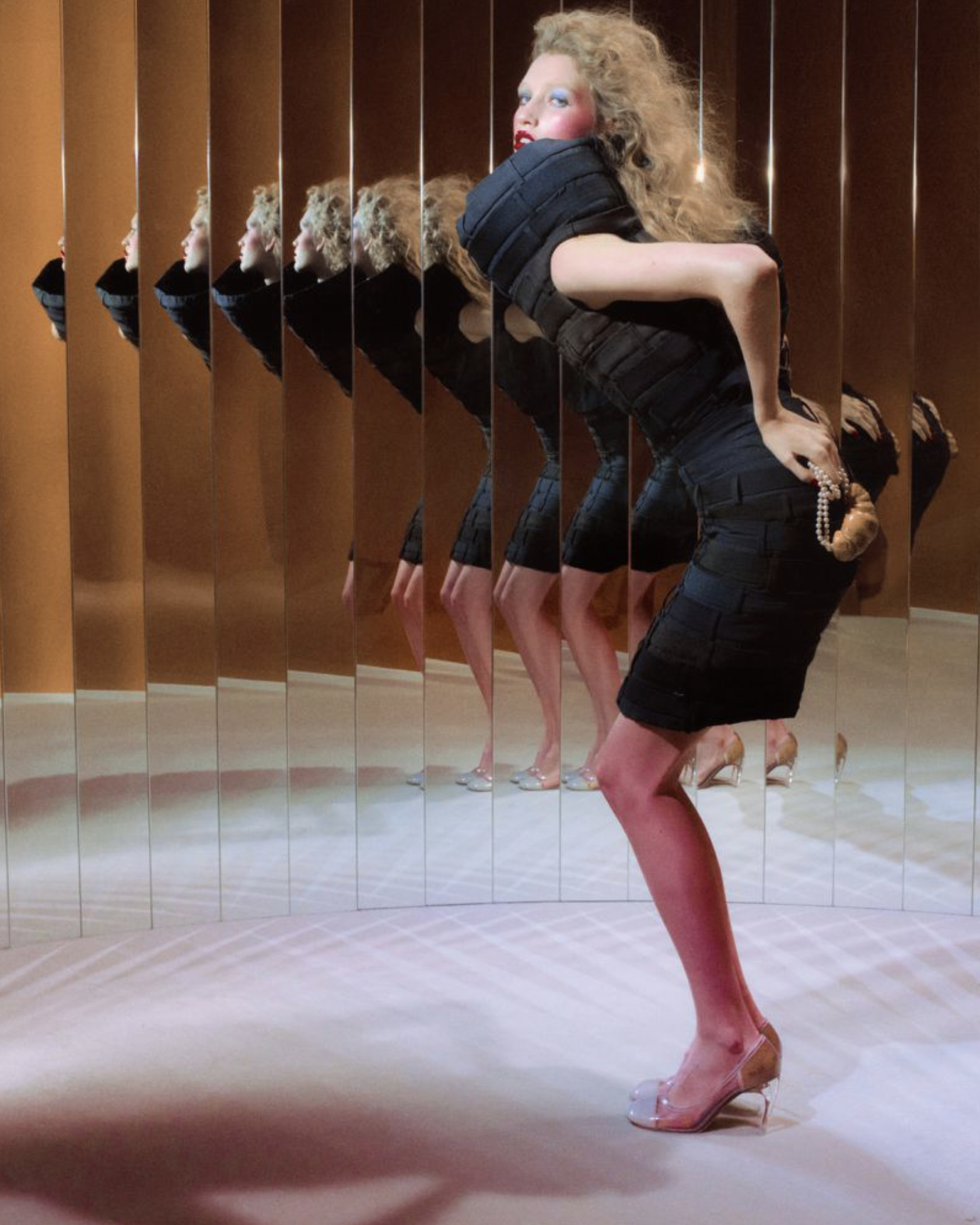 Apolline-Rocco-Fohrer-by-Nick-Yang-W-Magazine-China-Art-Issue-Volume-1-2025-8.png