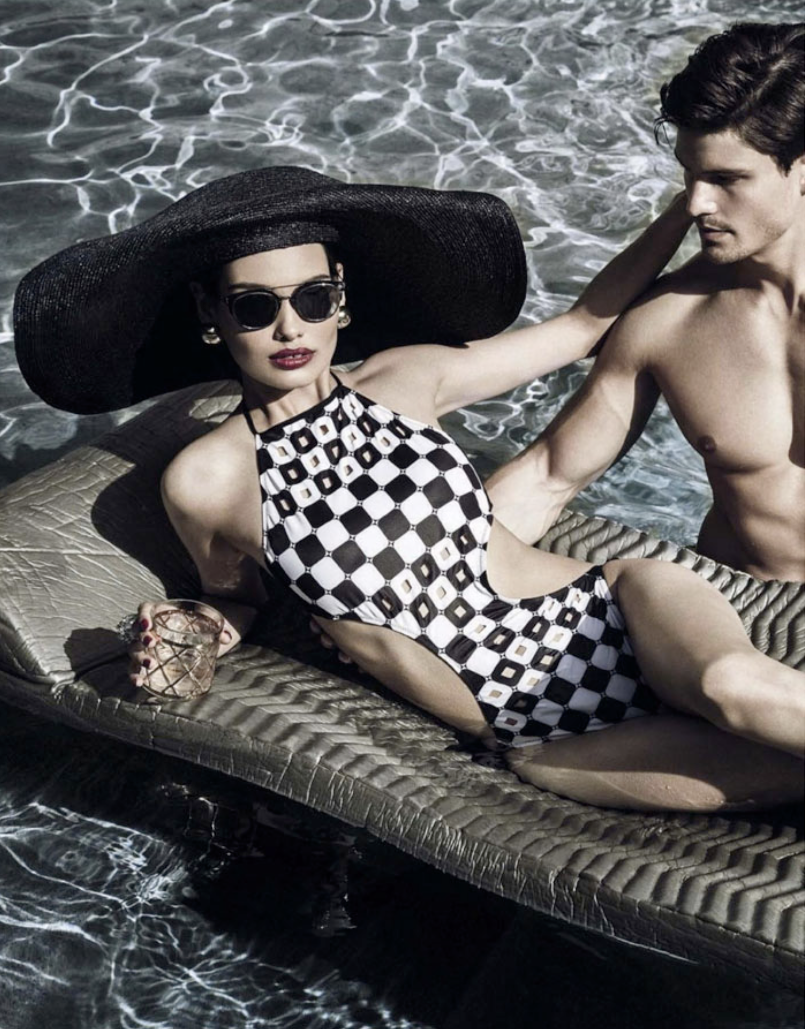 Greg-Lotus-for-Glamour-Italia-June-2015-6.png