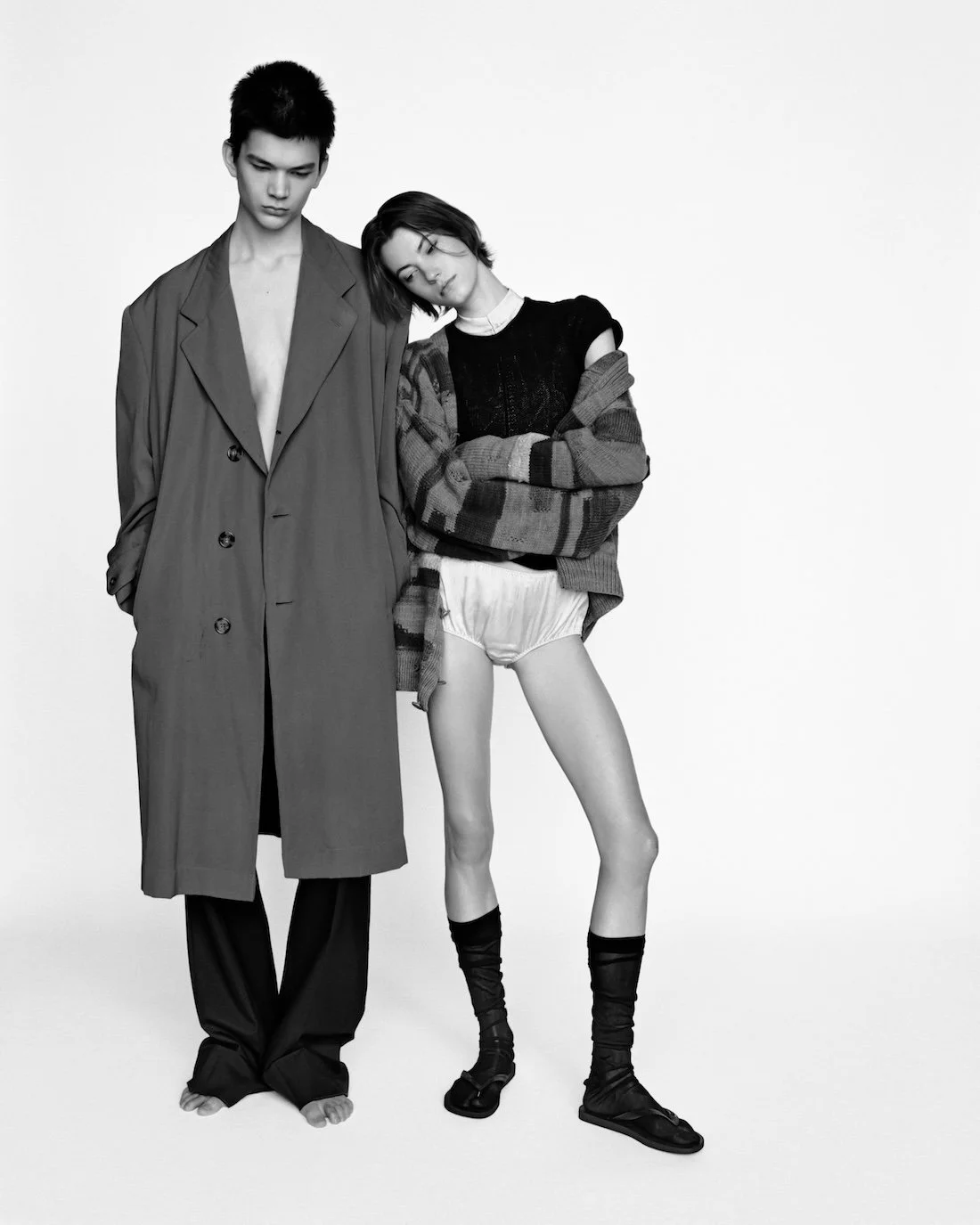 Alasdair-McLellan-Edge-of-the-World-Harpers-Bazaar-Italia-May-2025-2.jpg