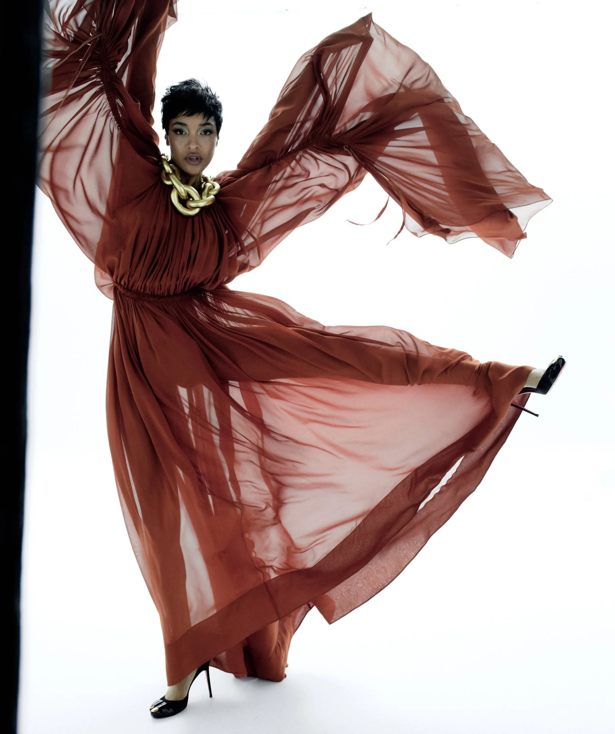 Jourdan-Dunn-by-Javier-Biosca-Harpers-Bazaar-Espana-May-2025-12.jpg