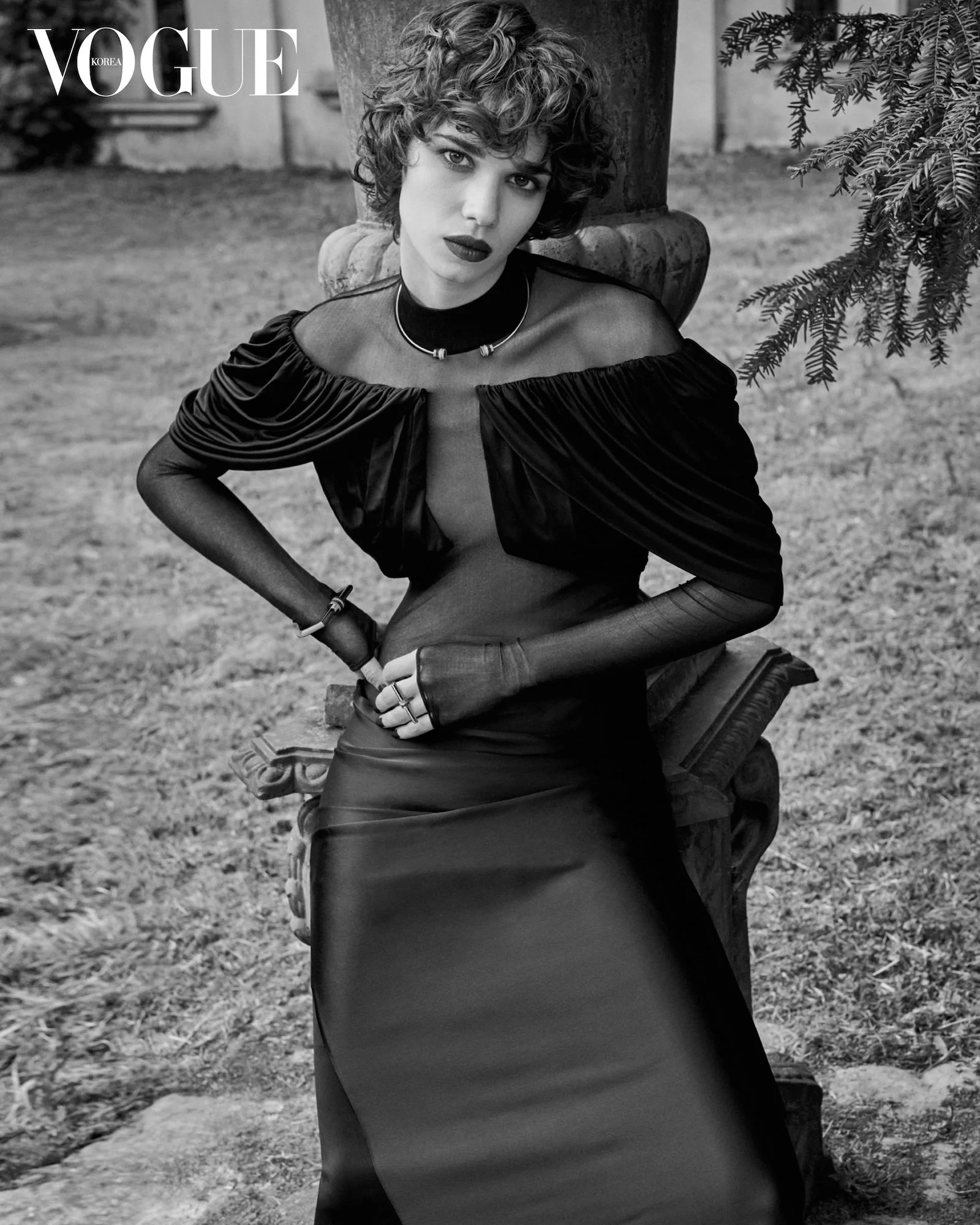 Mathilda-Gvarliani-by-Luigi-Iango-vogue-korea-june-2025-4.jpg