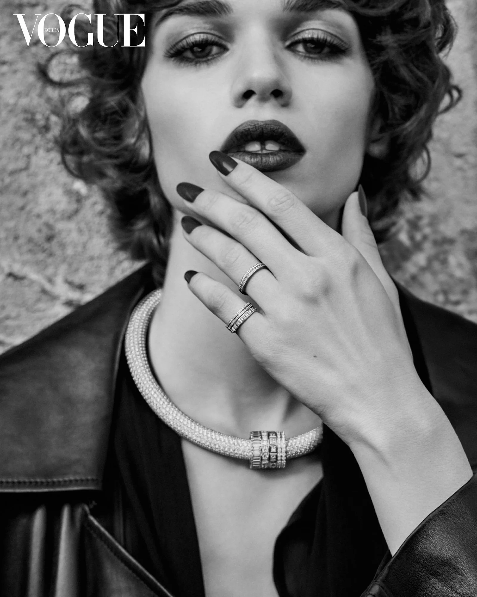 Mathilda-Gvarliani-by-Luigi-Iango-vogue-korea-june-2025-12.jpg