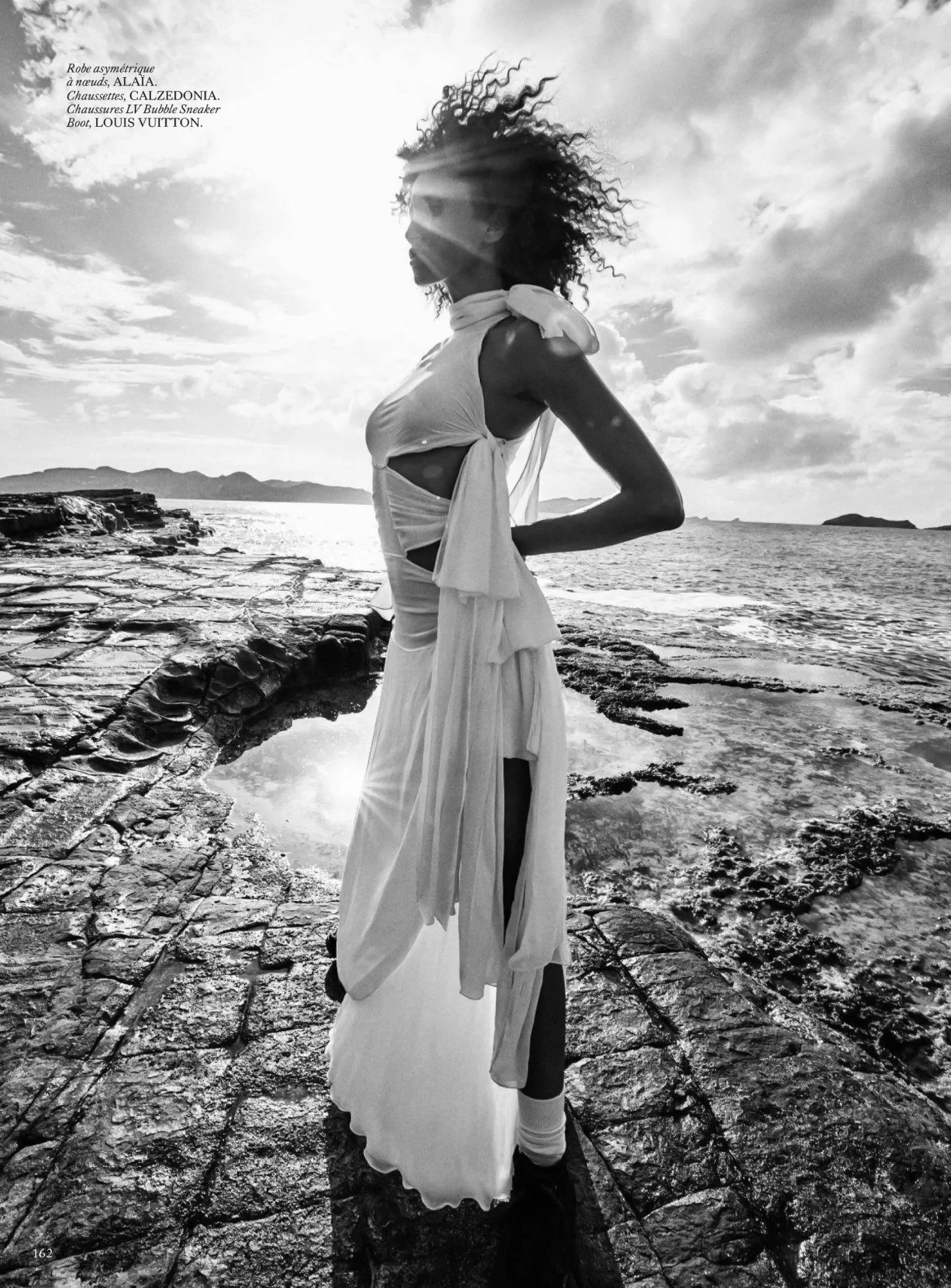 Imaan-Hammam-by-Mario-Sorrenti-Vogue-France-June-July-2025-1.jpg
