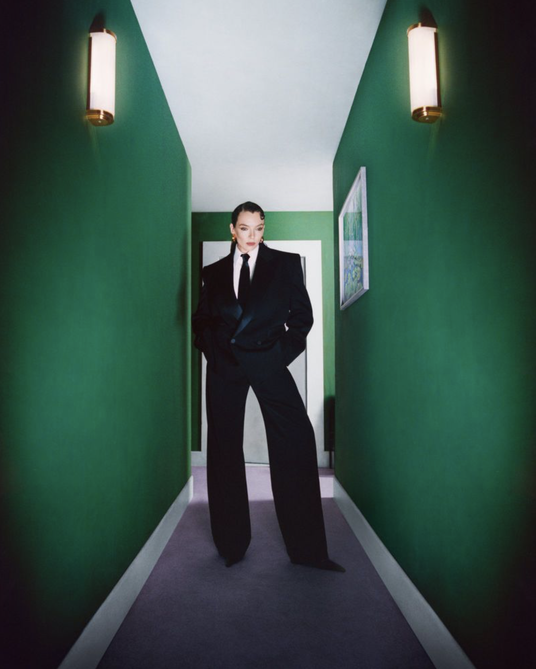 Jodie-Comer-by-Scandelbergs-GQ-UK-June-2025-3.png