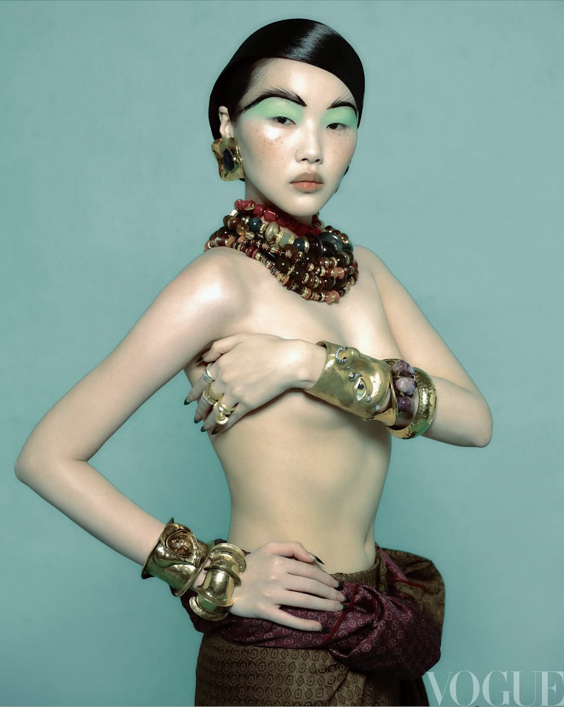 Peng Chang Beauty Theatrics Lensed by Leslie Chang for Vogue China June 2025